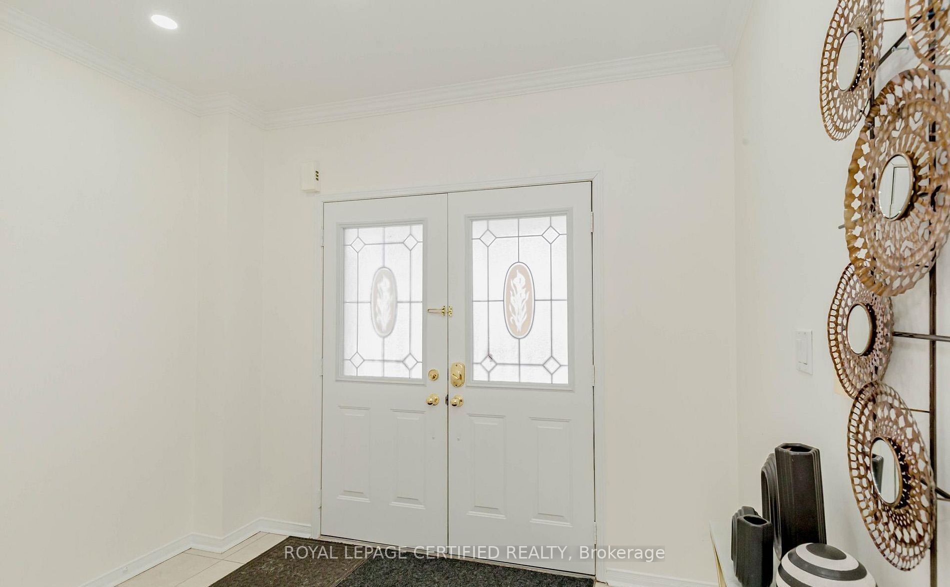 2452 Pathfinder Drive, Burlington, ON L7L 6X9 photo 5