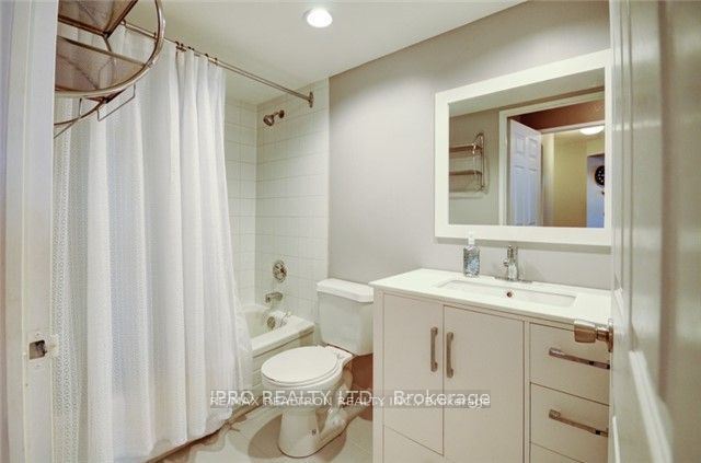 4450 Tucana Court 1606, Mississauga, ON L5R 3R4 photo 5