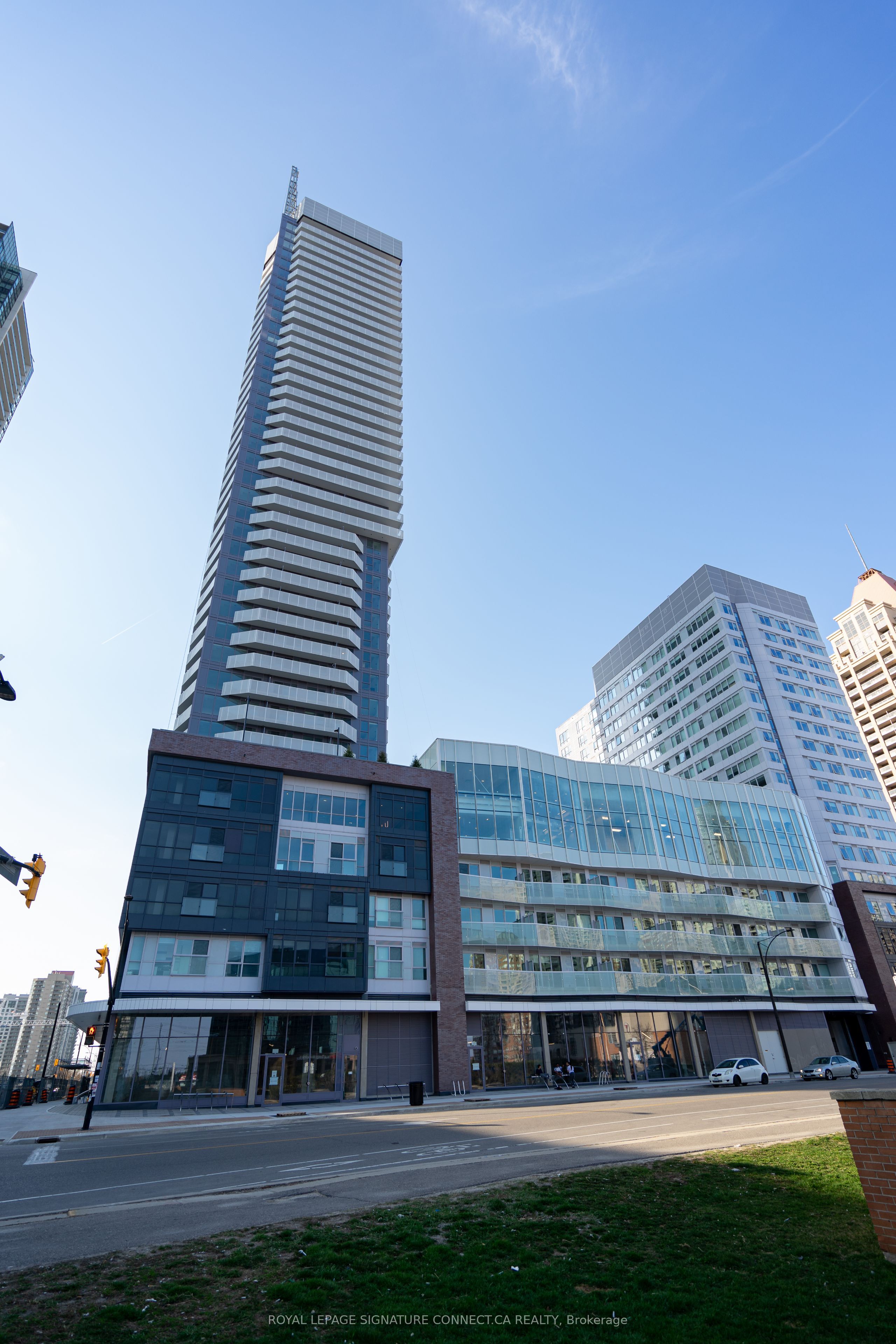 4065 Confederation Parkway 409, Mississauga, ON L5B 0L4 photo 5