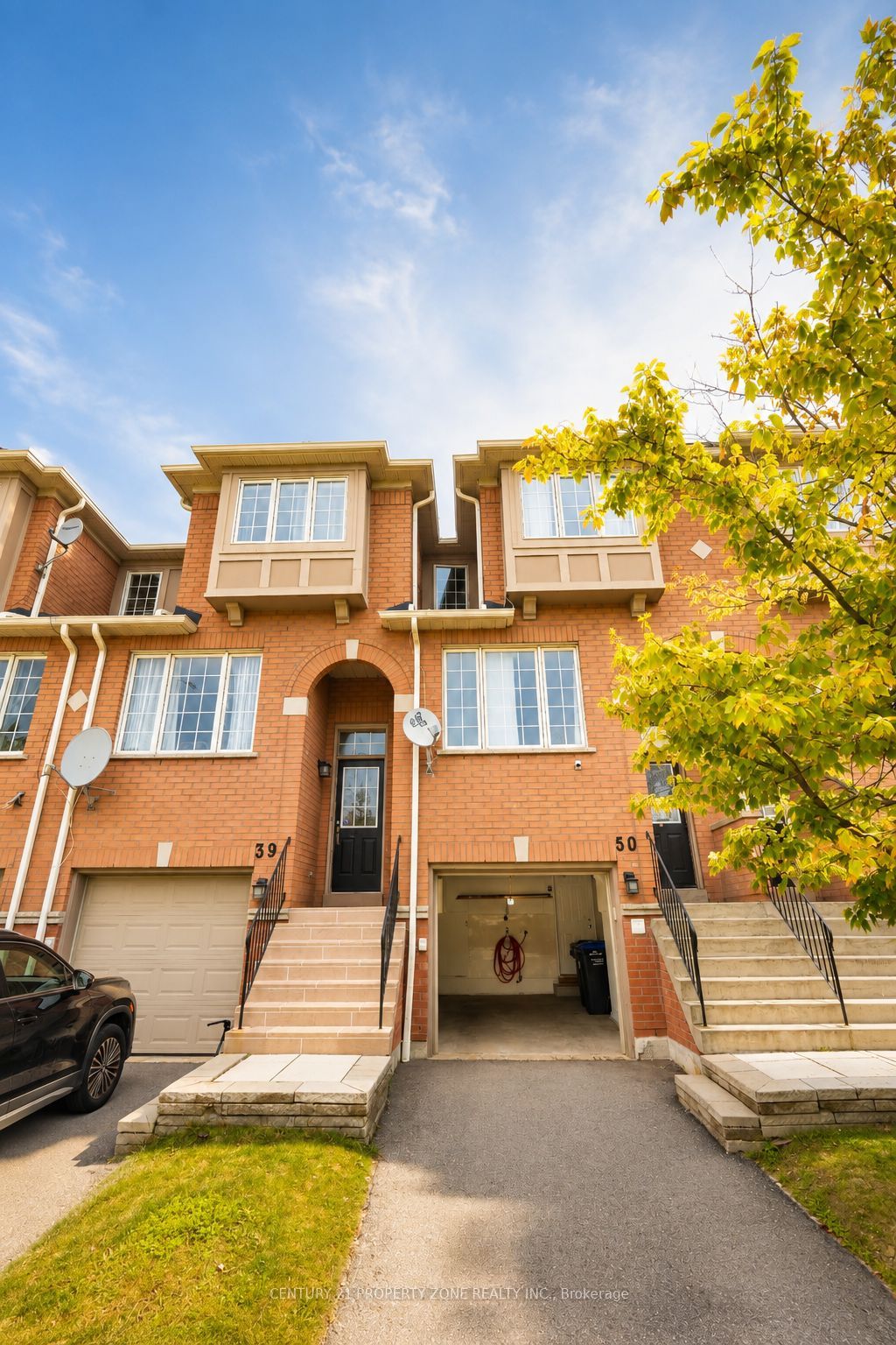 5030 Heatherleigh Avenue 50, Mississauga, ON L5V 2G7