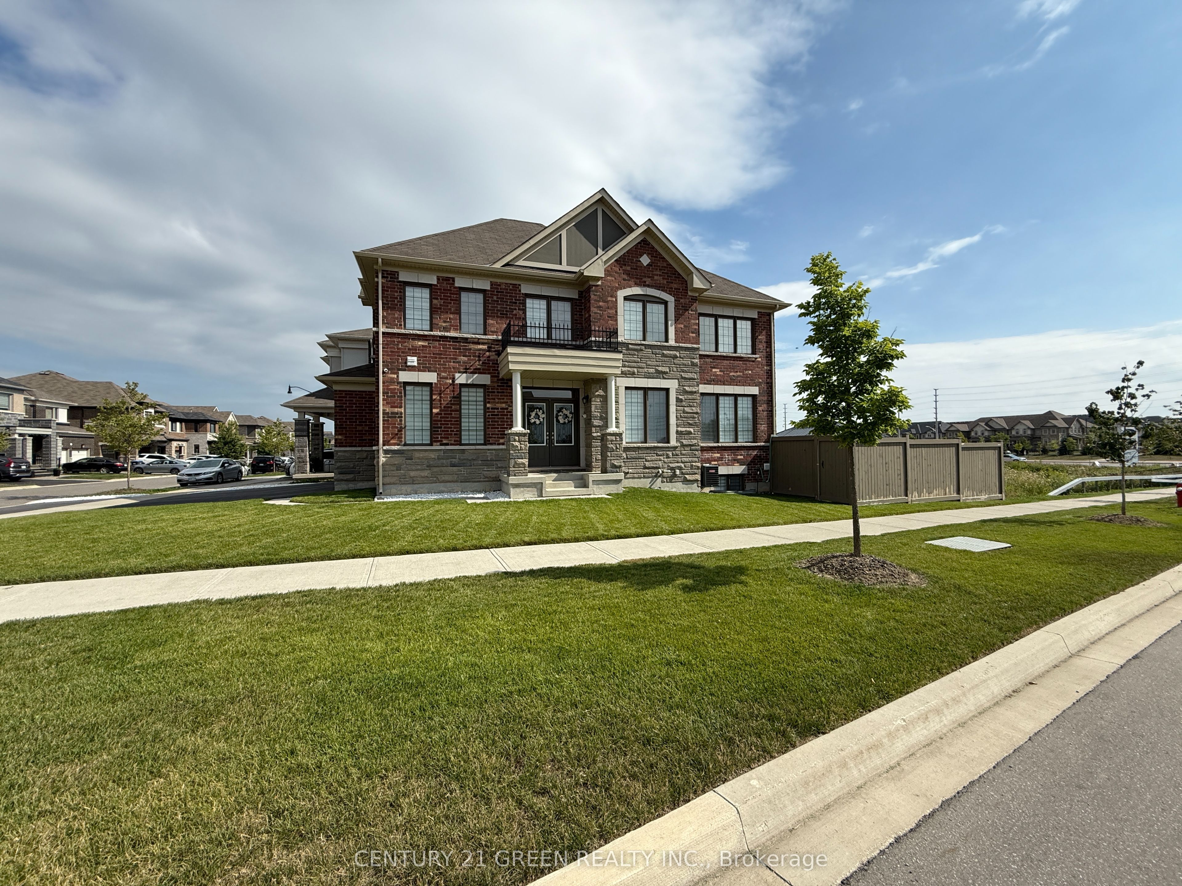 415 Remembrance Road, Brampton, ON L7A 5G2 photo 2