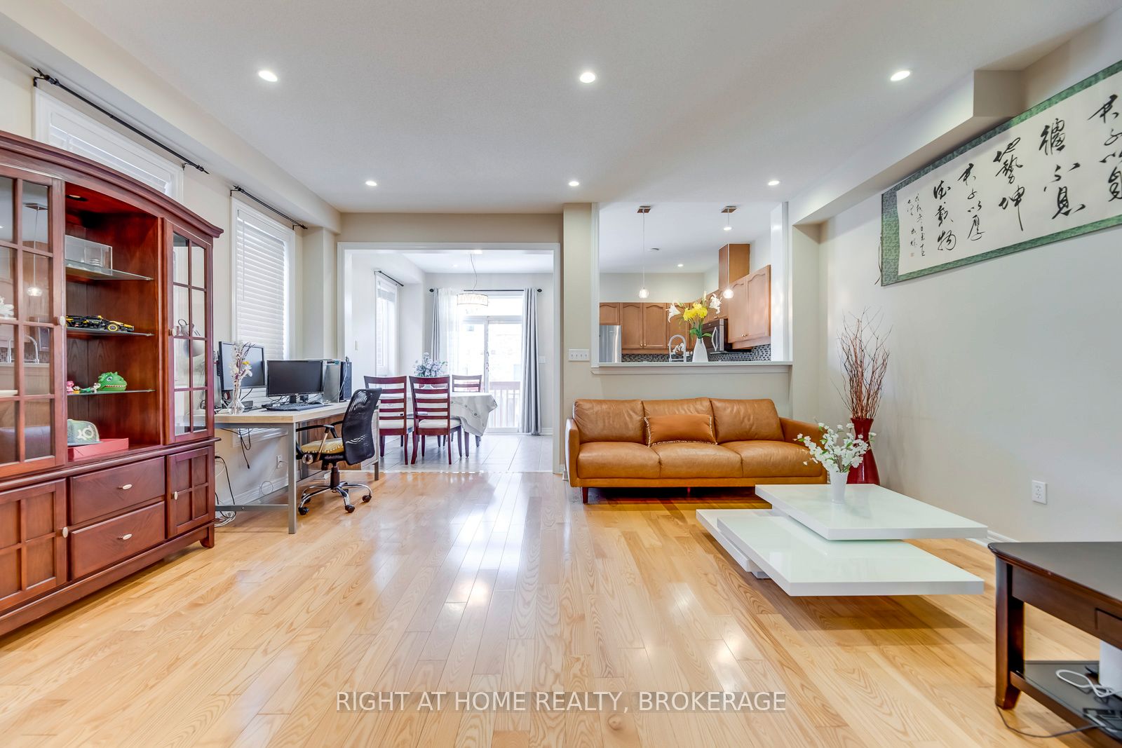 3402 Fountain Park Avenue, Mississauga, ON L5M 7E3 photo 3