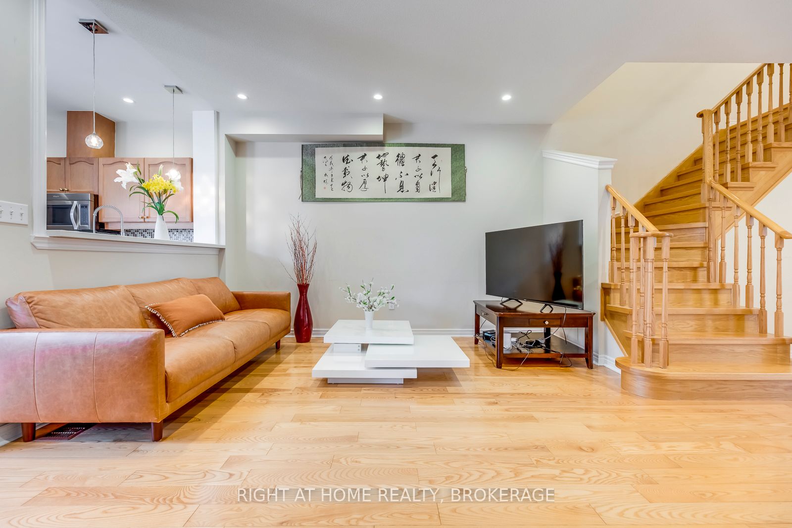 3402 Fountain Park Avenue, Mississauga, ON L5M 7E3 photo 4