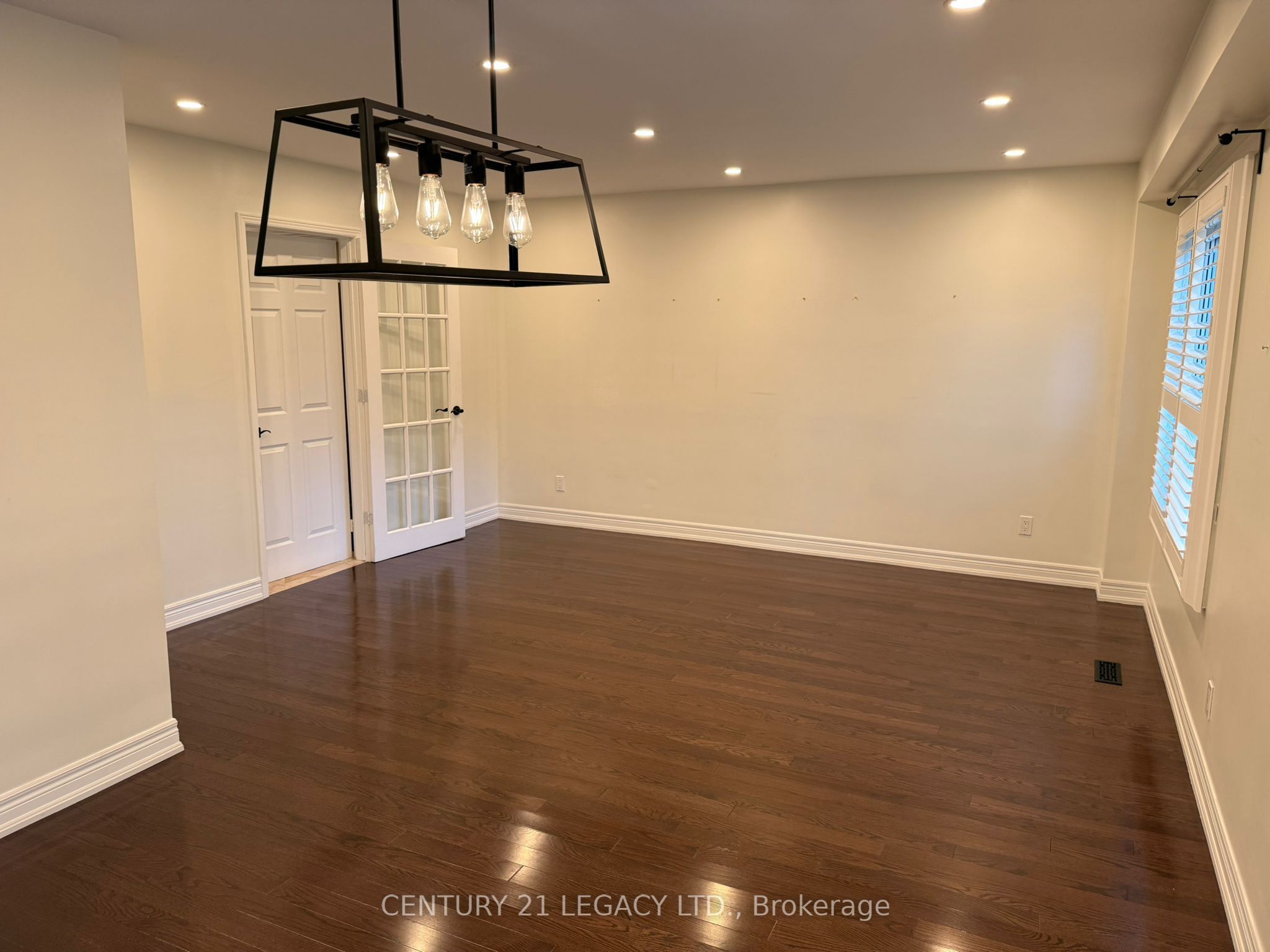 6772 Dolmage Court, Mississauga, ON L5N 4V9 photo 3