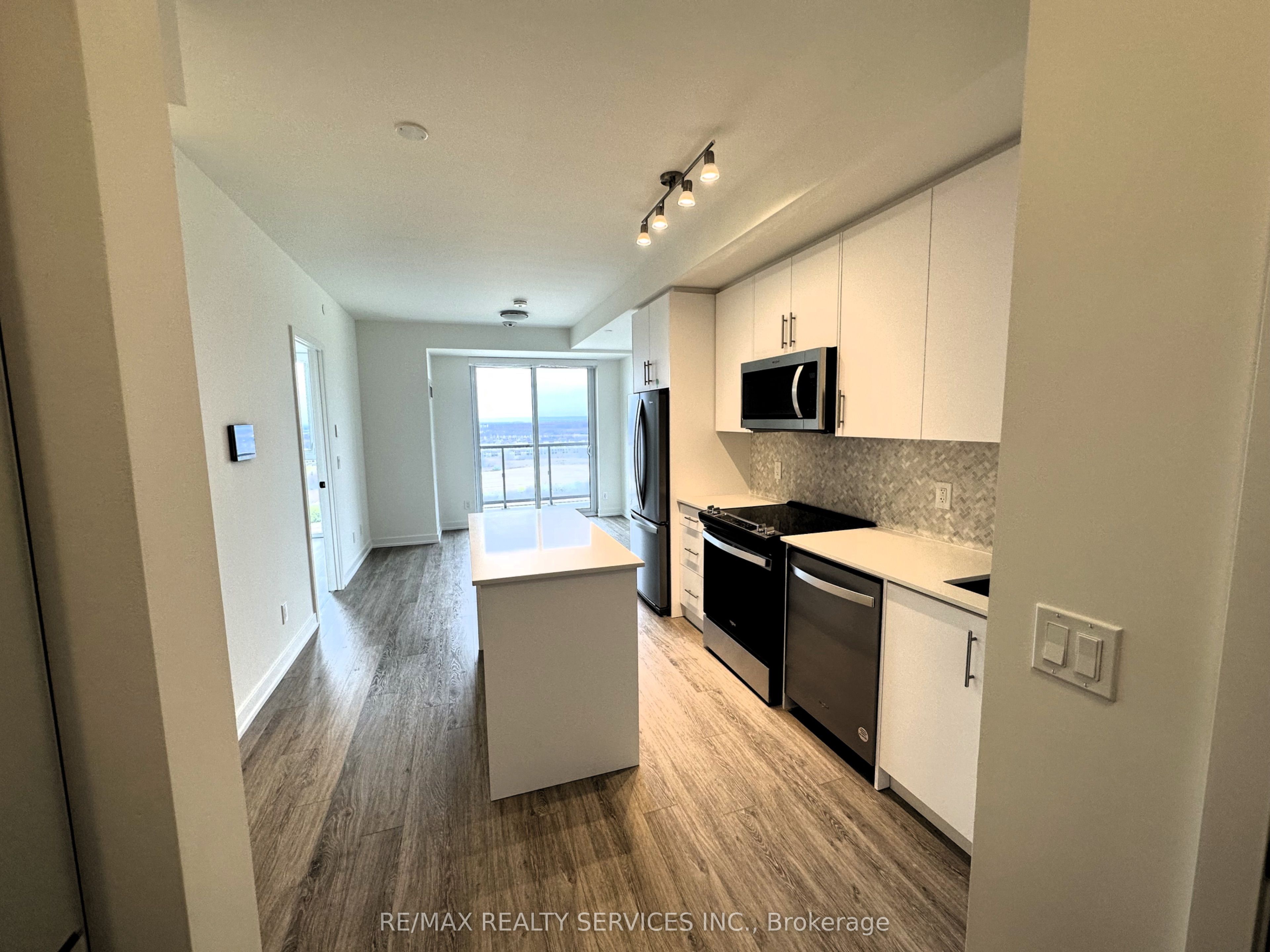 345 Wheat Boom Drive 1304, Oakville, ON L6H 7X4 photo 4