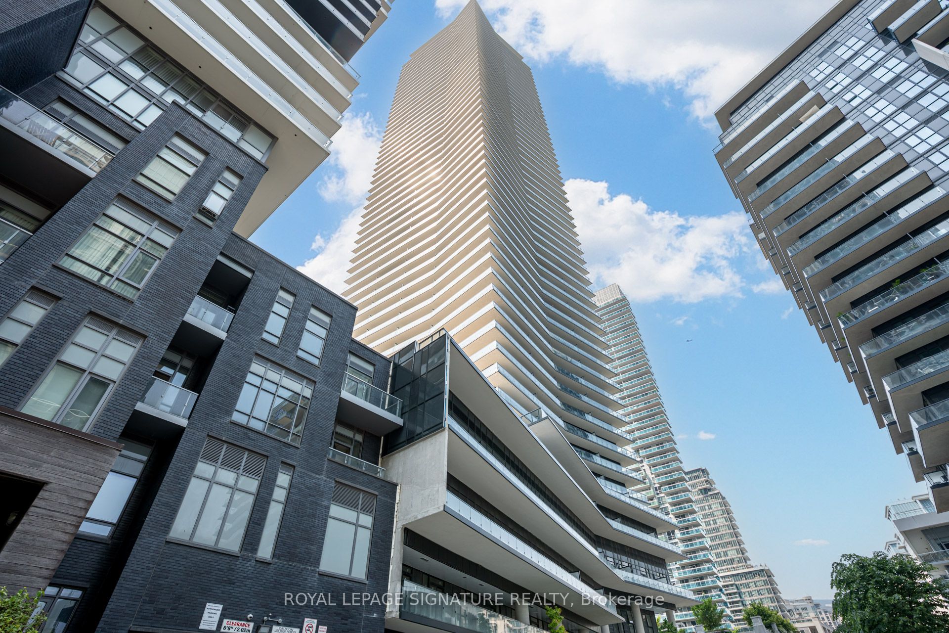 38 Annie Craig Drive 4210, Toronto, ON M8V 0G9 photo 4