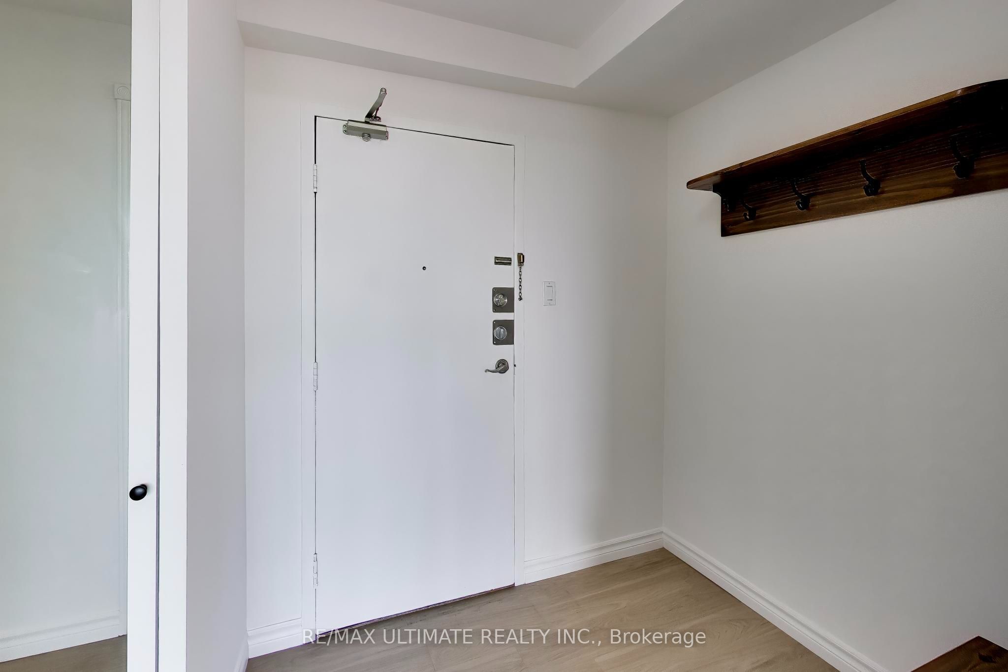 155 Marlee Avenue 608, Toronto, ON M6B 4B5 photo 5