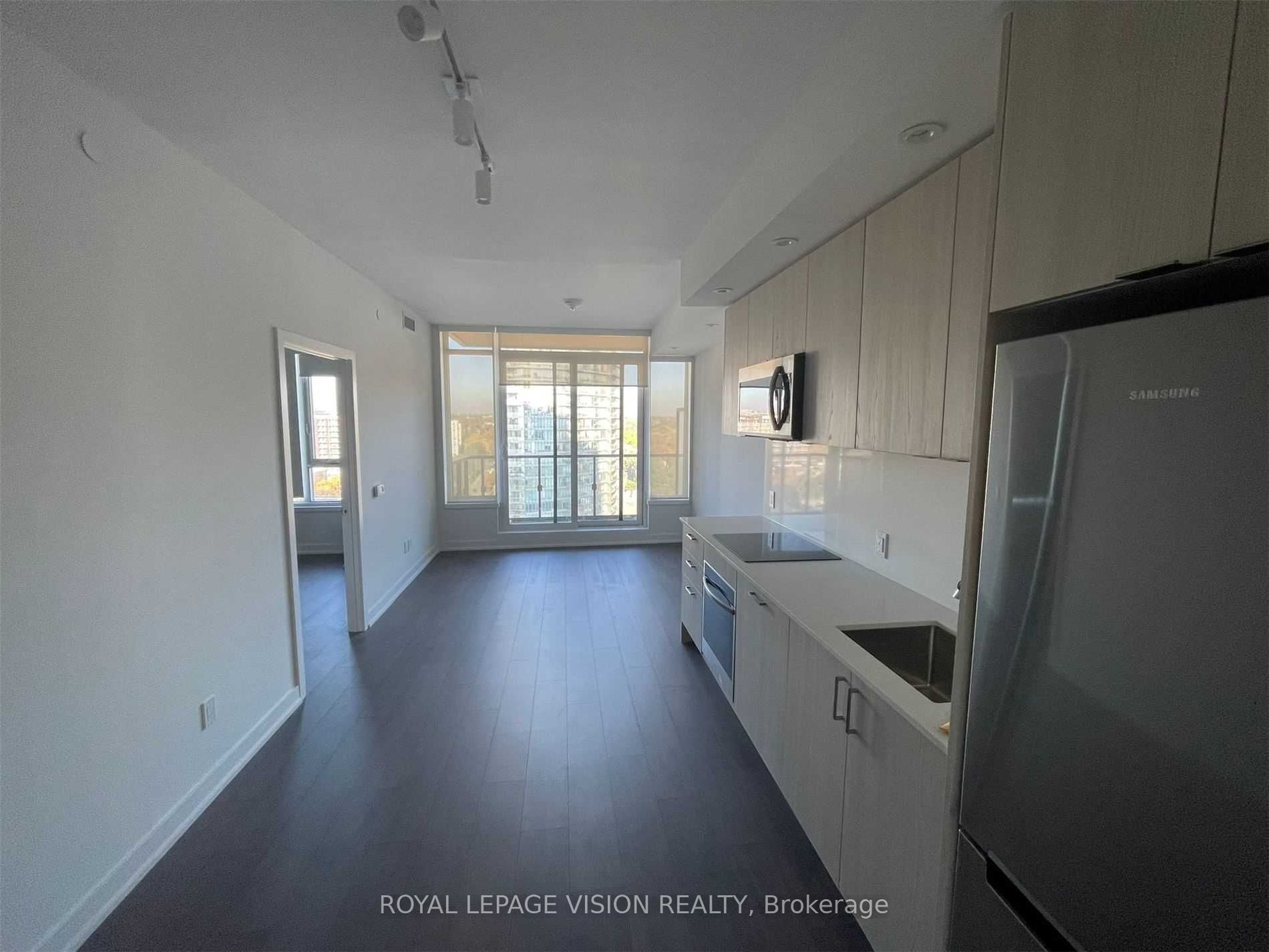 1928 Lakeshore Boulevard W 2217, Toronto, ON M6S 0B1 photo 3
