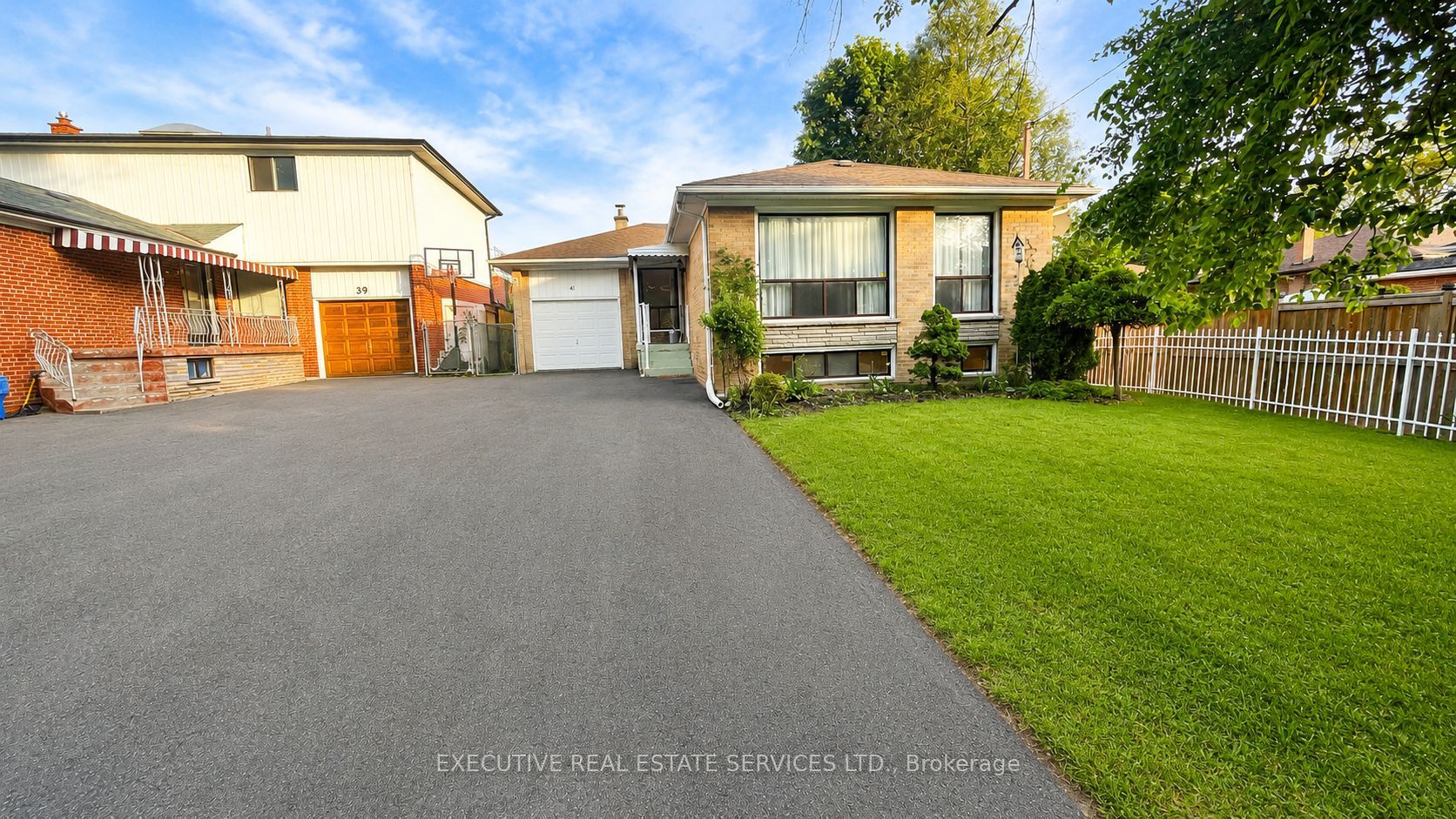 41 Ludgate Drive, Toronto, ON M9W 2Y2