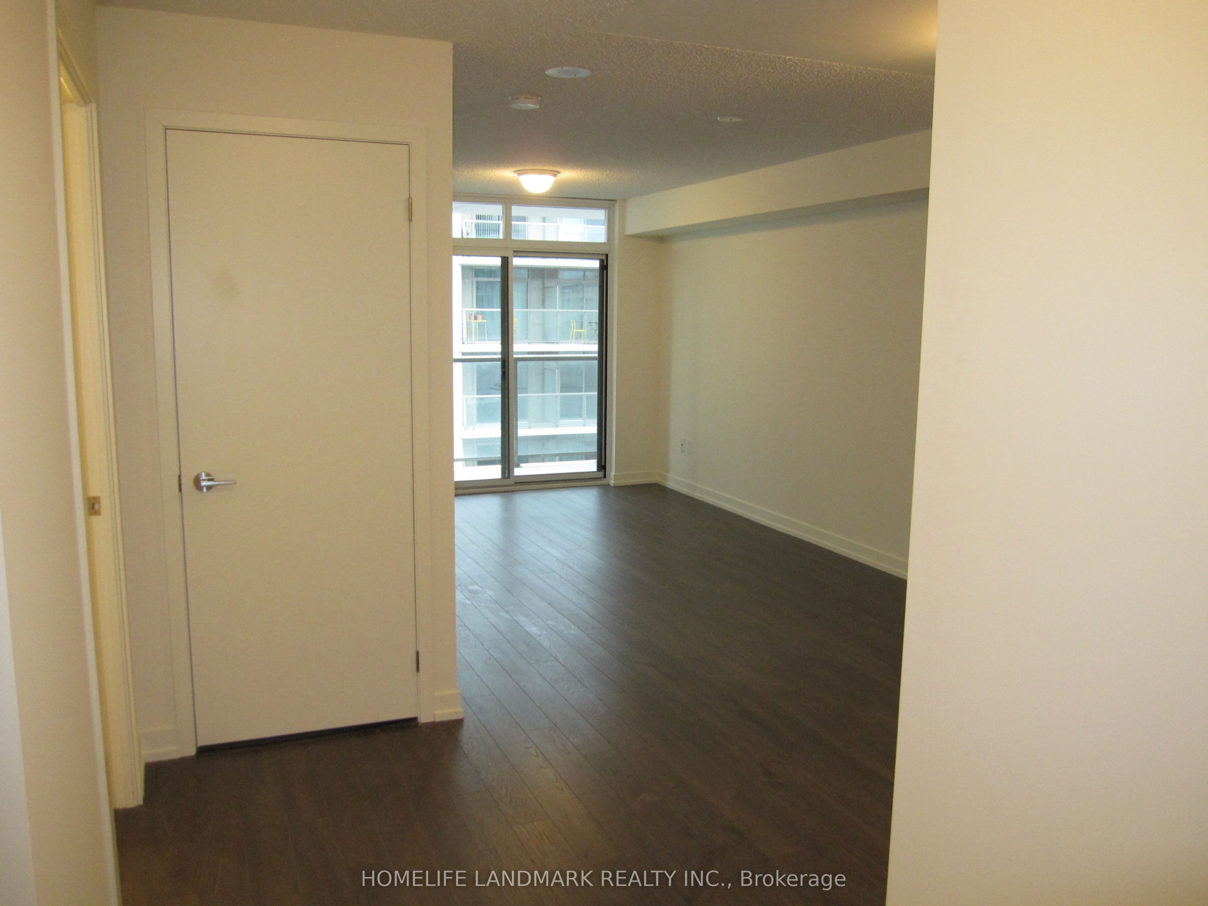 812 Lansdowne Avenue 619, Toronto, ON M6H 4K5 photo 3