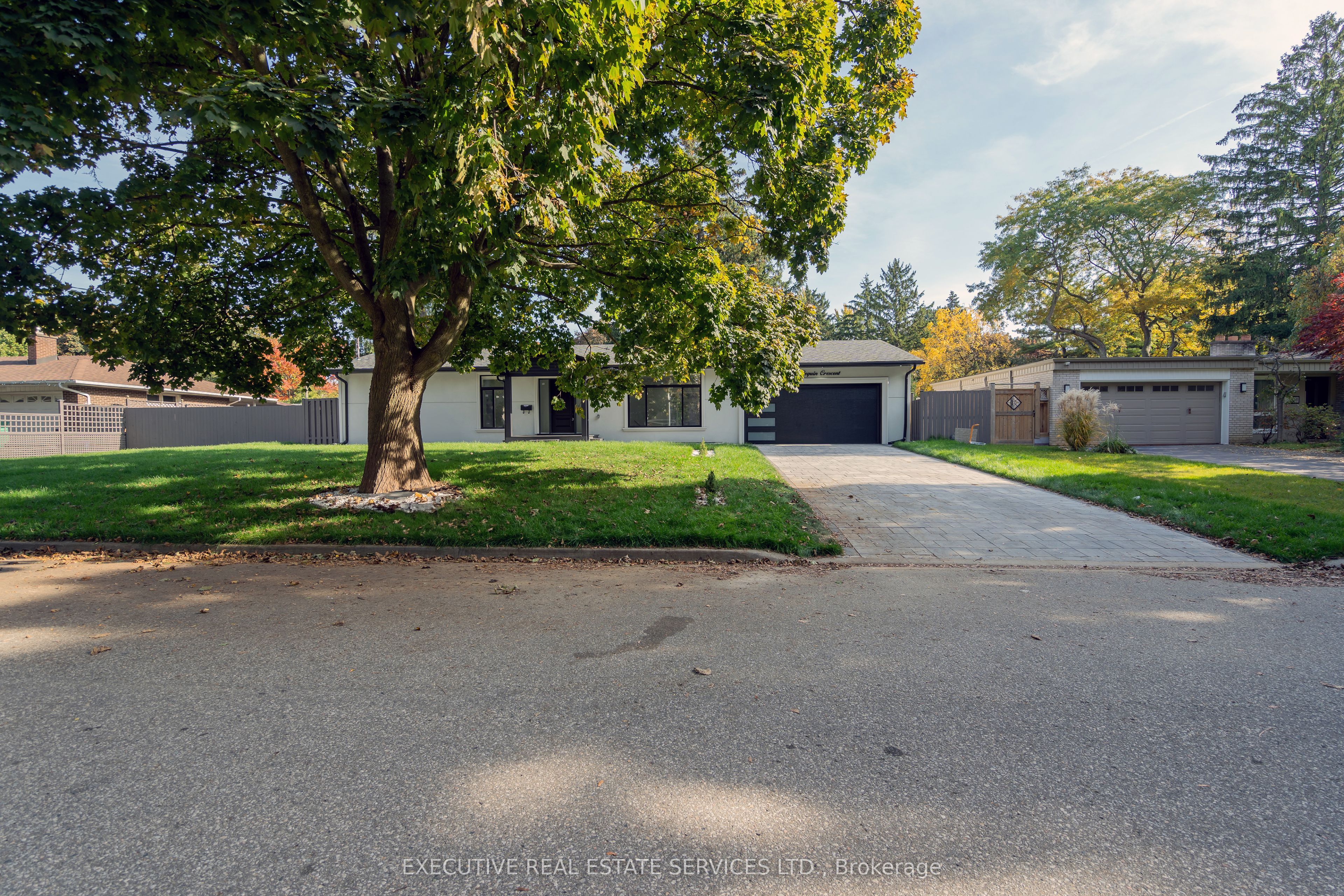 646 Sequin Crescent, Mississauga, ON L5H 1W5 photo 2