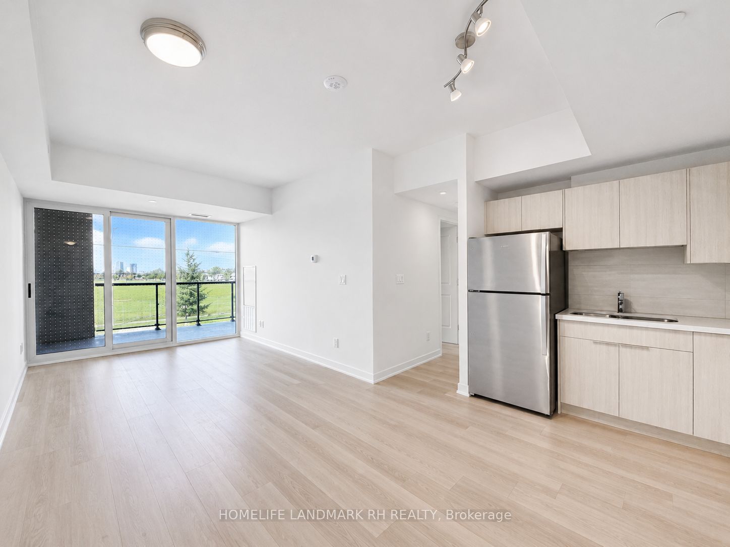 2825 Jane Street 214, Toronto, ON M3N 0A8 photo 2