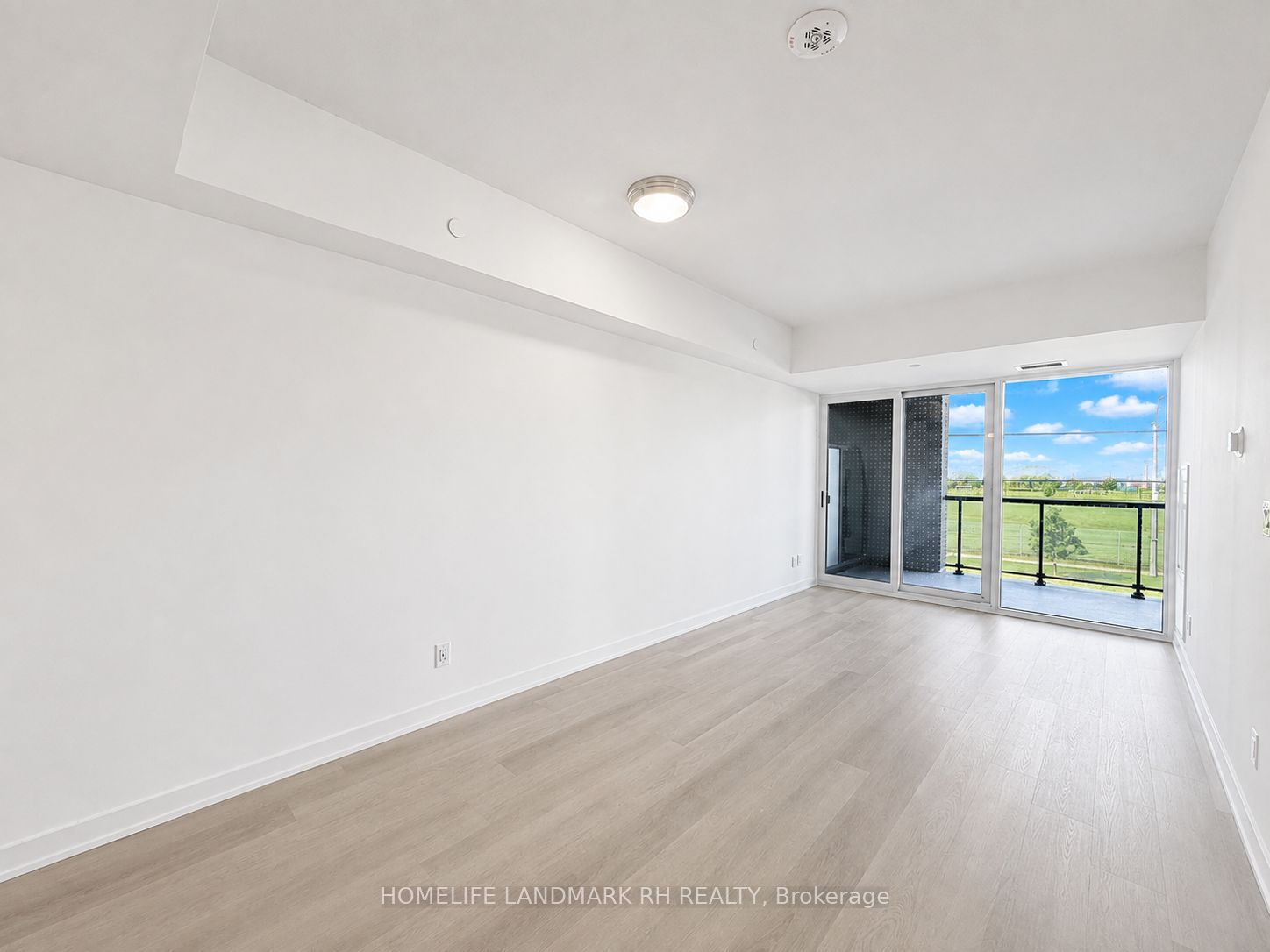 2825 Jane Street 214, Toronto, ON M3N 0A8 photo 3