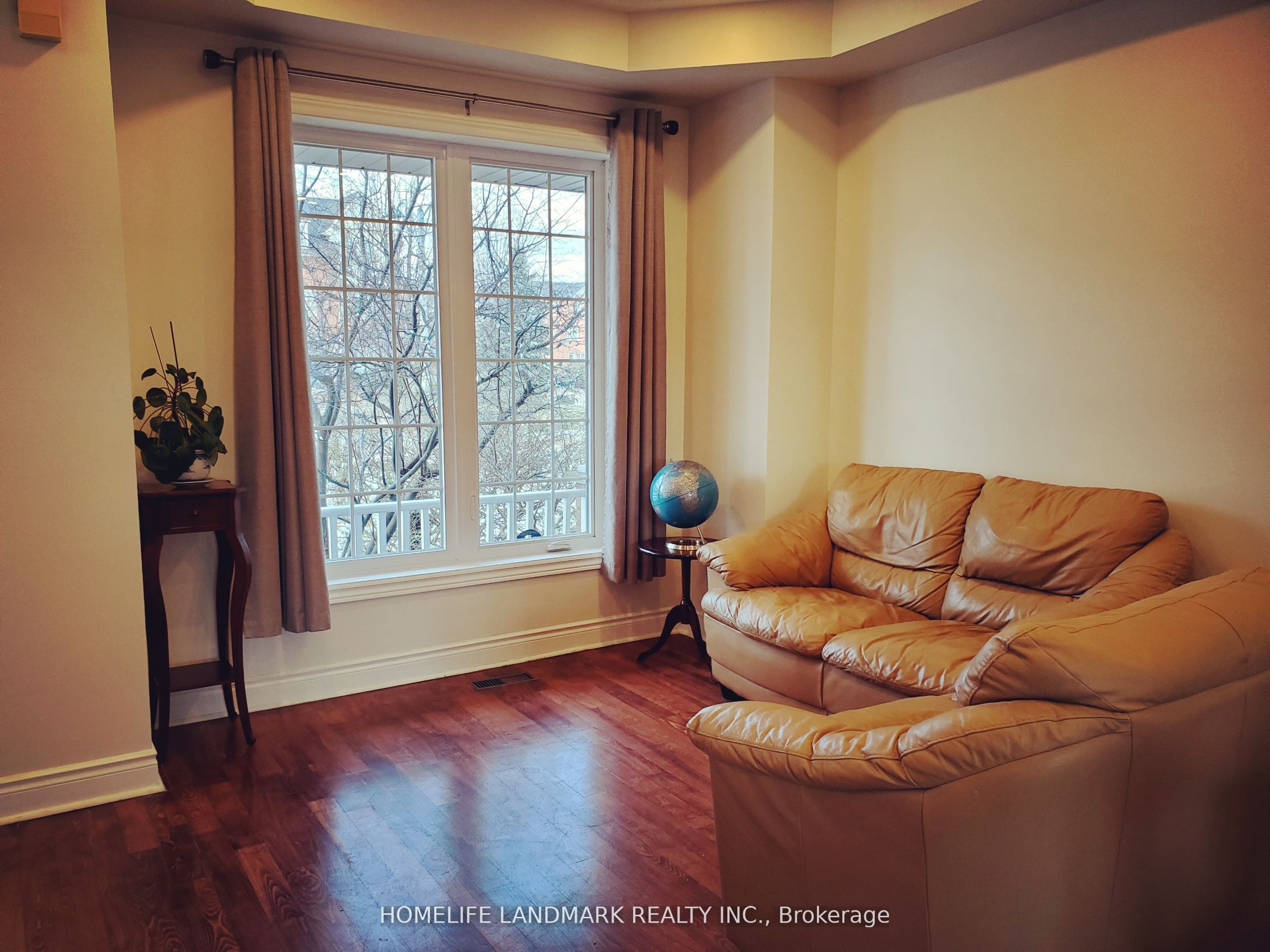 176 Glenashton Drive, Oakville, ON L6H 6H6 photo 3