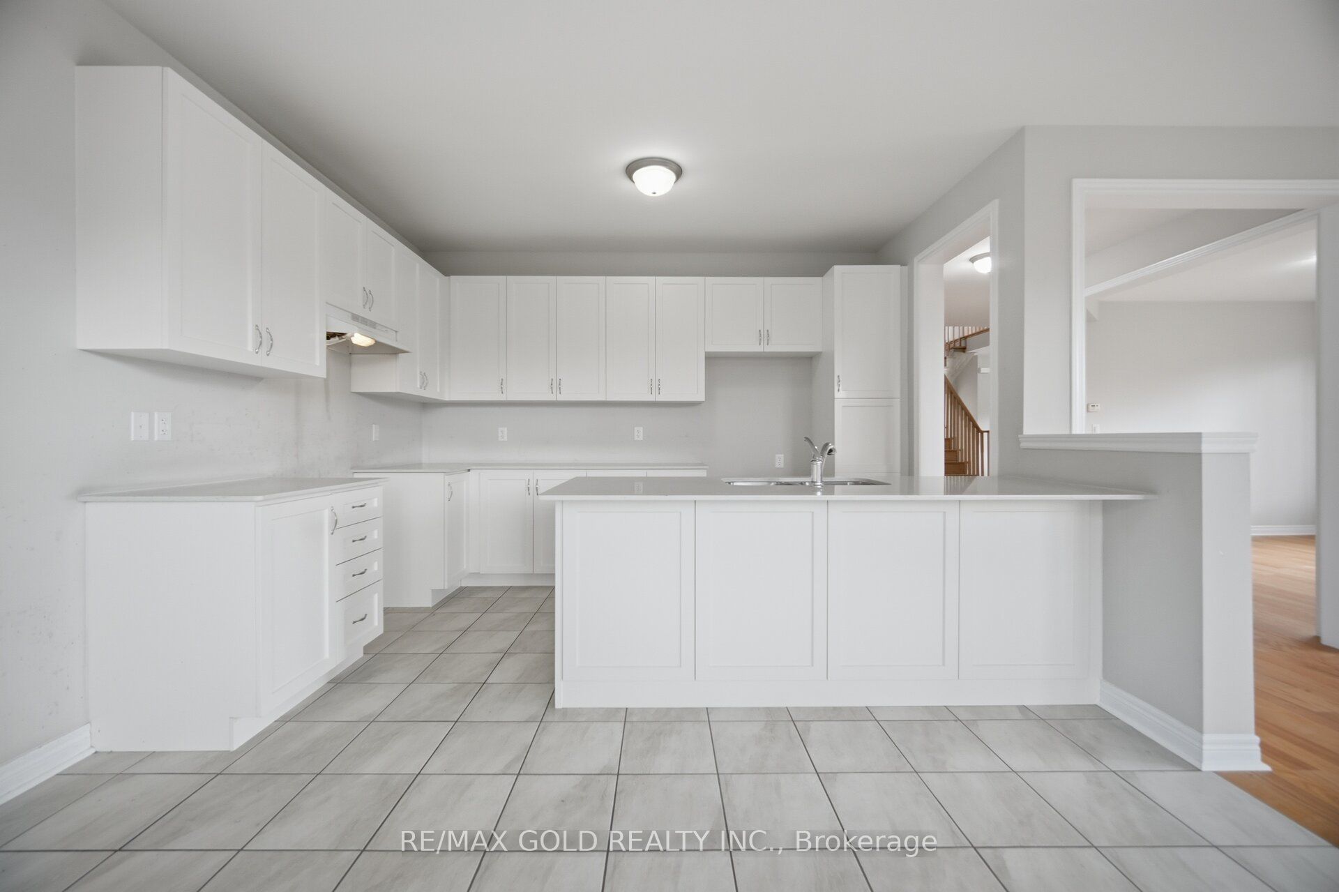 473 E Veterans Drive, Brampton, ON L7A 4Z5 photo 3