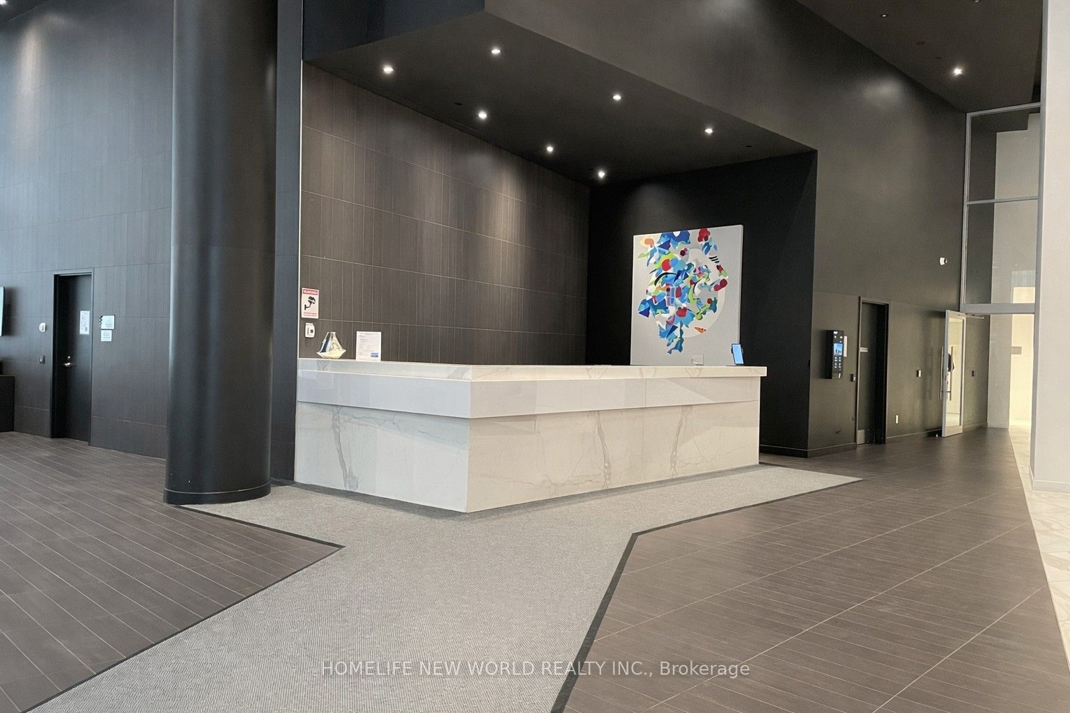 3900 Confederation Parkway 2109, Mississauga, ON L5B 0M3 photo 4