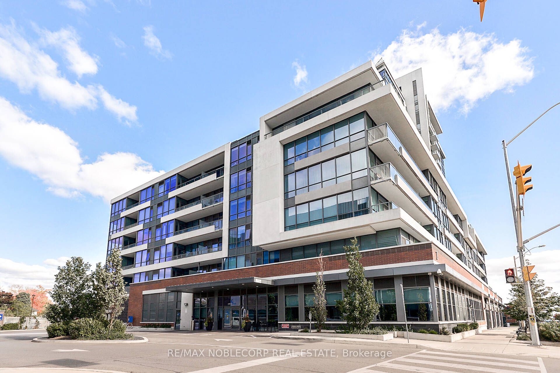 1 Hurontario Street 415, Mississauga, ON L5G 0A3