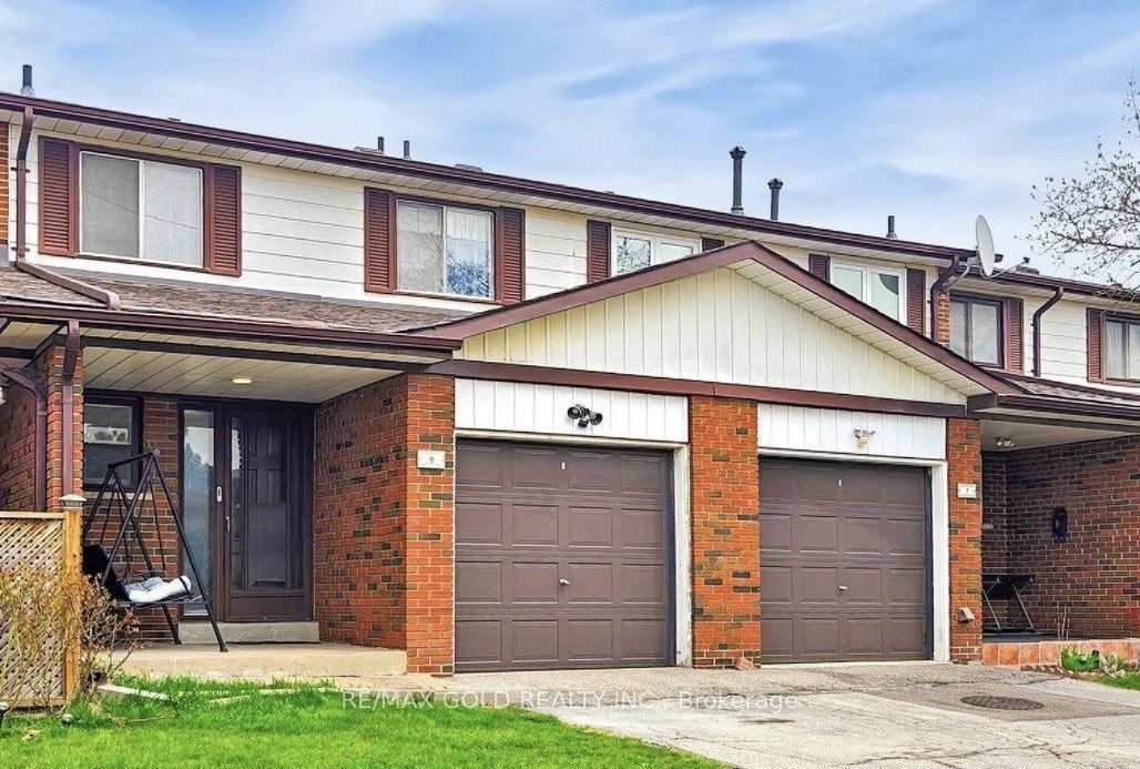 7033 Netherbrae Road 8, Mississauga, ON L4T 2W2
