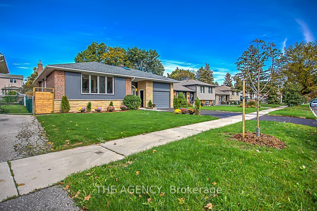14 Wareside Road, Toronto, ON M9C 3B2
