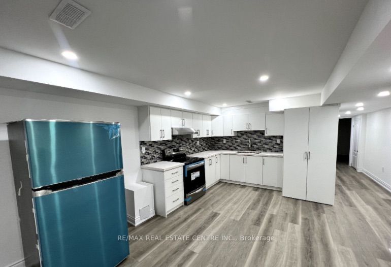 20 Quinton Ridge Basement Unit, Brampton, ON L6Y 6J4