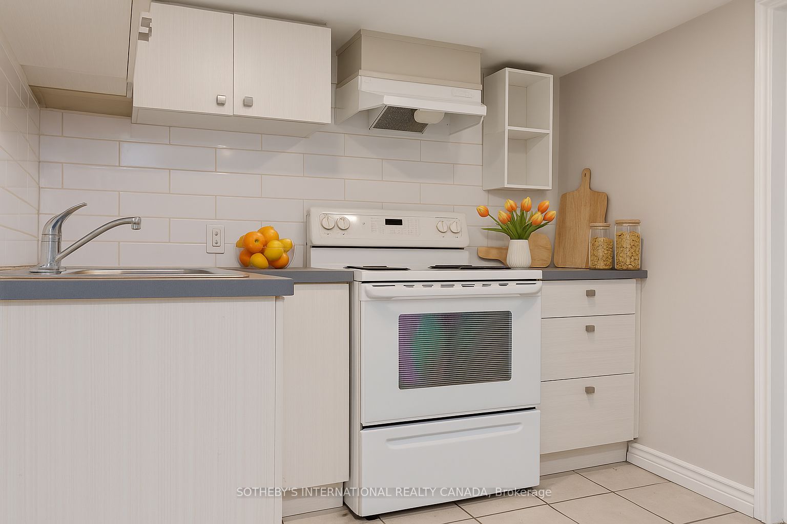 15 Indian Road Crescent Bsmt, Toronto, ON M6P 2E9 photo 5