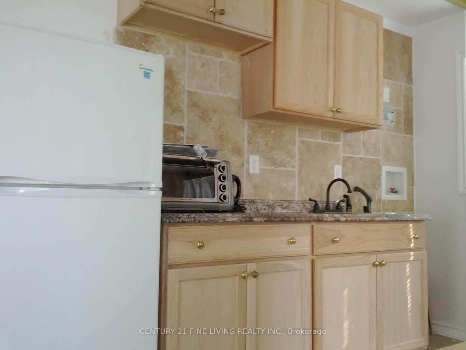 400 Nairn Avenue (Grdn), Toronto, ON M6E 4J3 photo 4