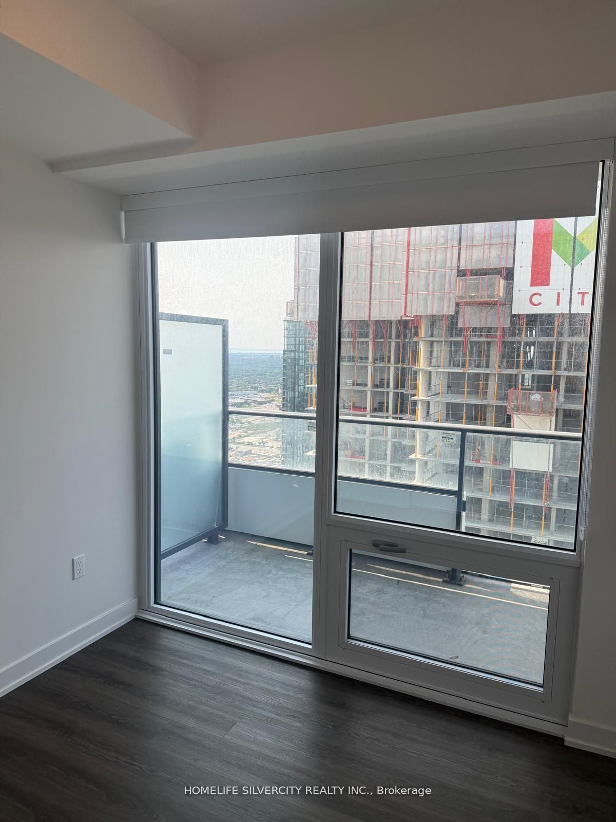 448 Burnhamthorpe Road 2702, Mississauga, ON L5B 0R4 photo 5