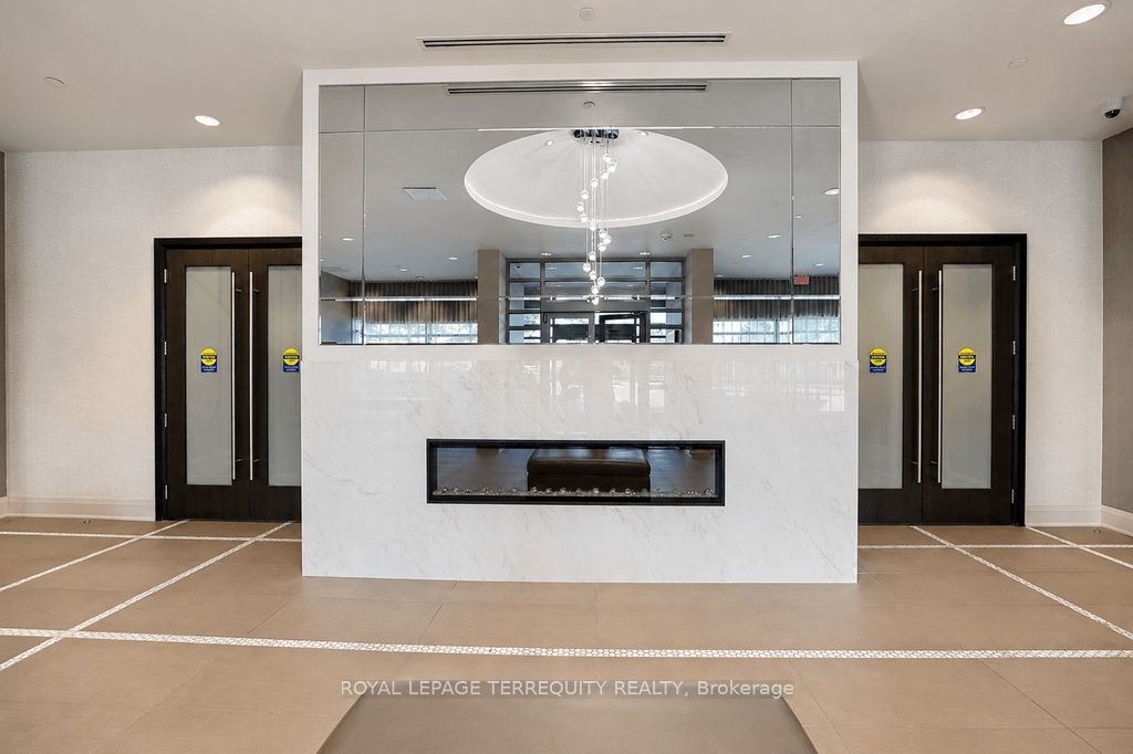 35 Fontenay Court 202, Toronto, ON M9A 0E2 photo 4