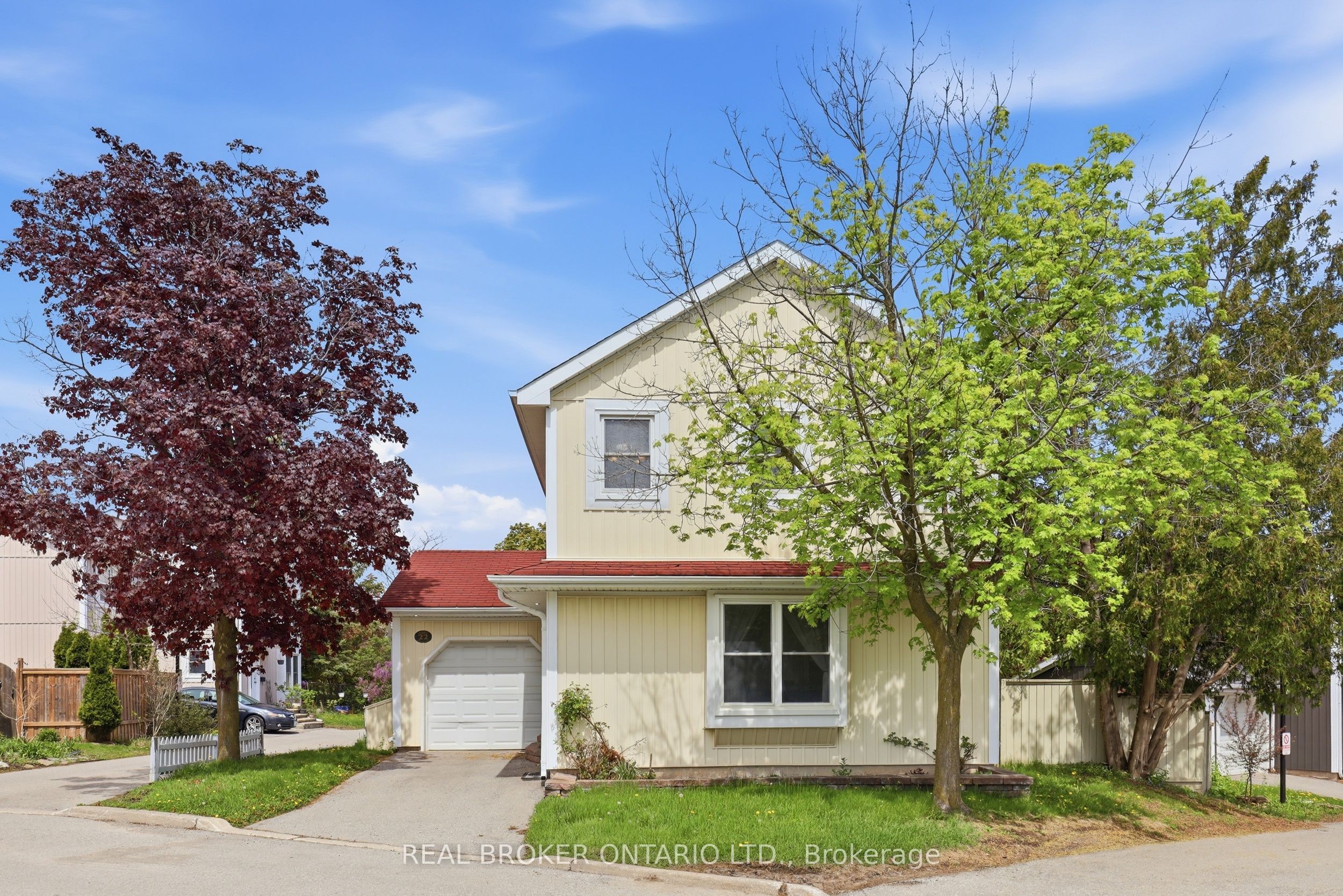 22 Bent Oak Circle, Mississauga, ON L5N 4J2