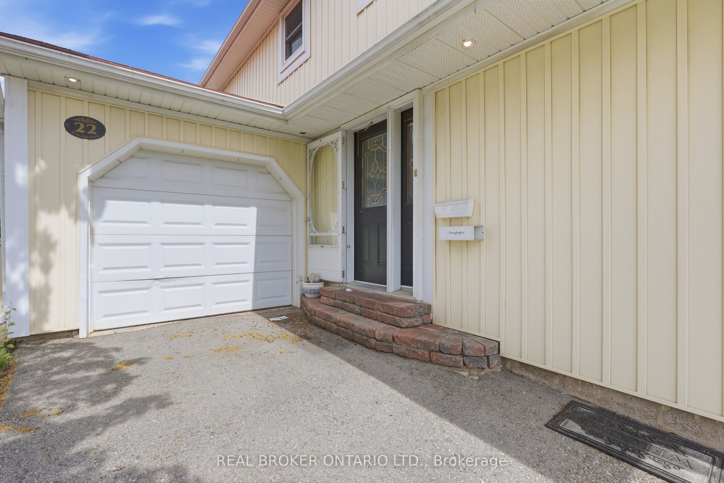 22 Bent Oak Circle, Mississauga, ON L5N 4J2 photo 4