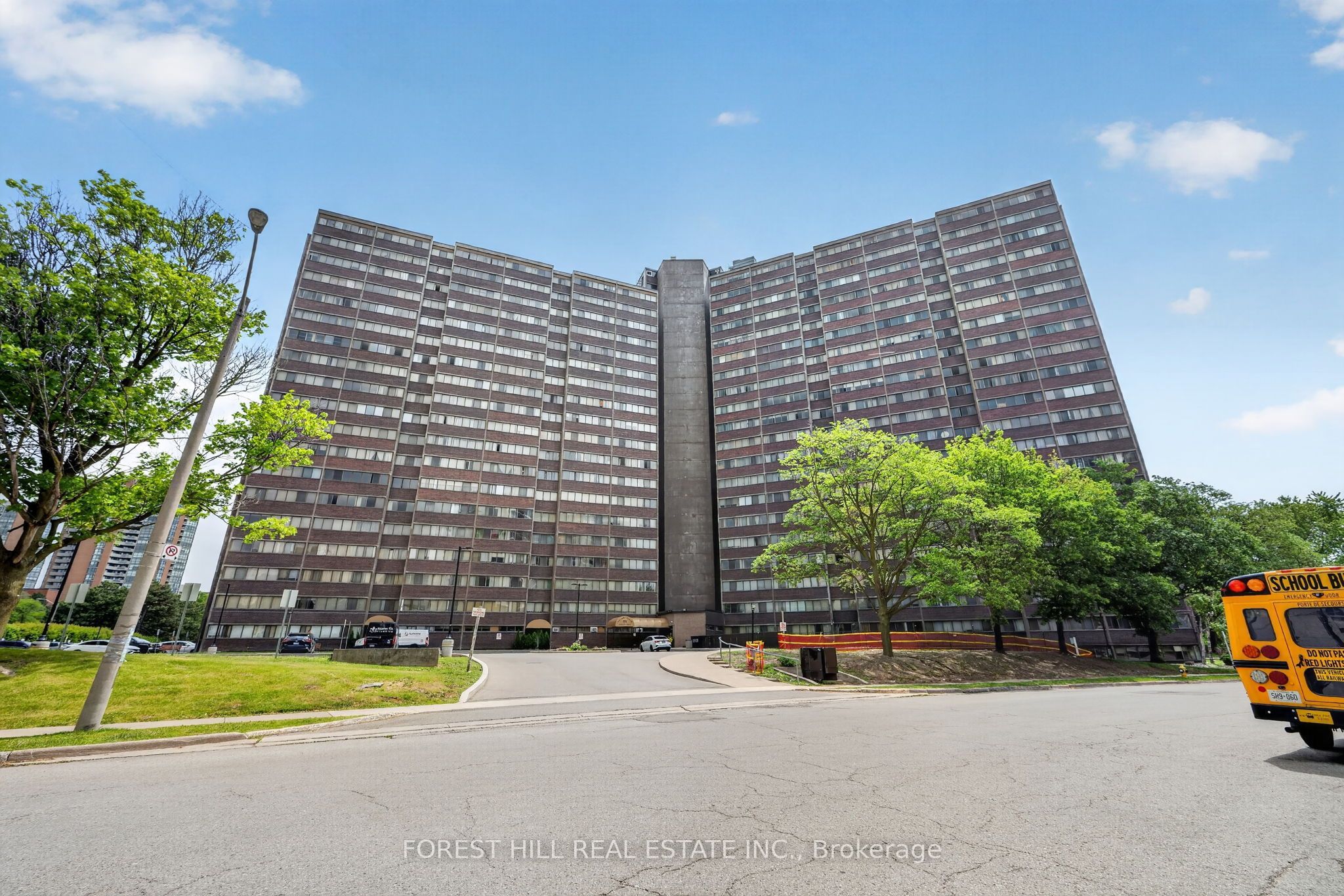 11 Wincott Drive 1211, Toronto, ON M9R 2R9 photo 2