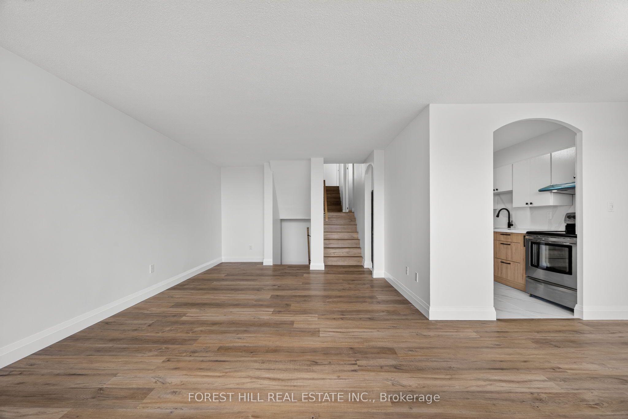 11 Wincott Drive 1211, Toronto, ON M9R 2R9 photo 4