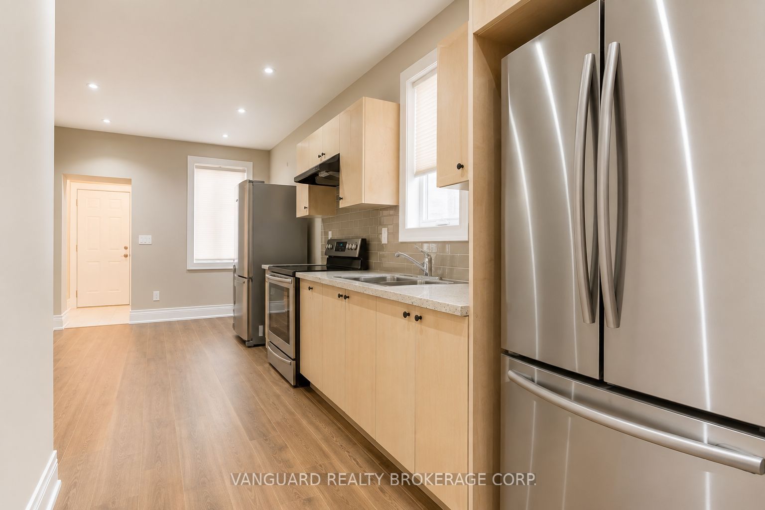 170 Yarmouth Road 2nd Floor, Toronto, ON M6G 1X4 photo 5
