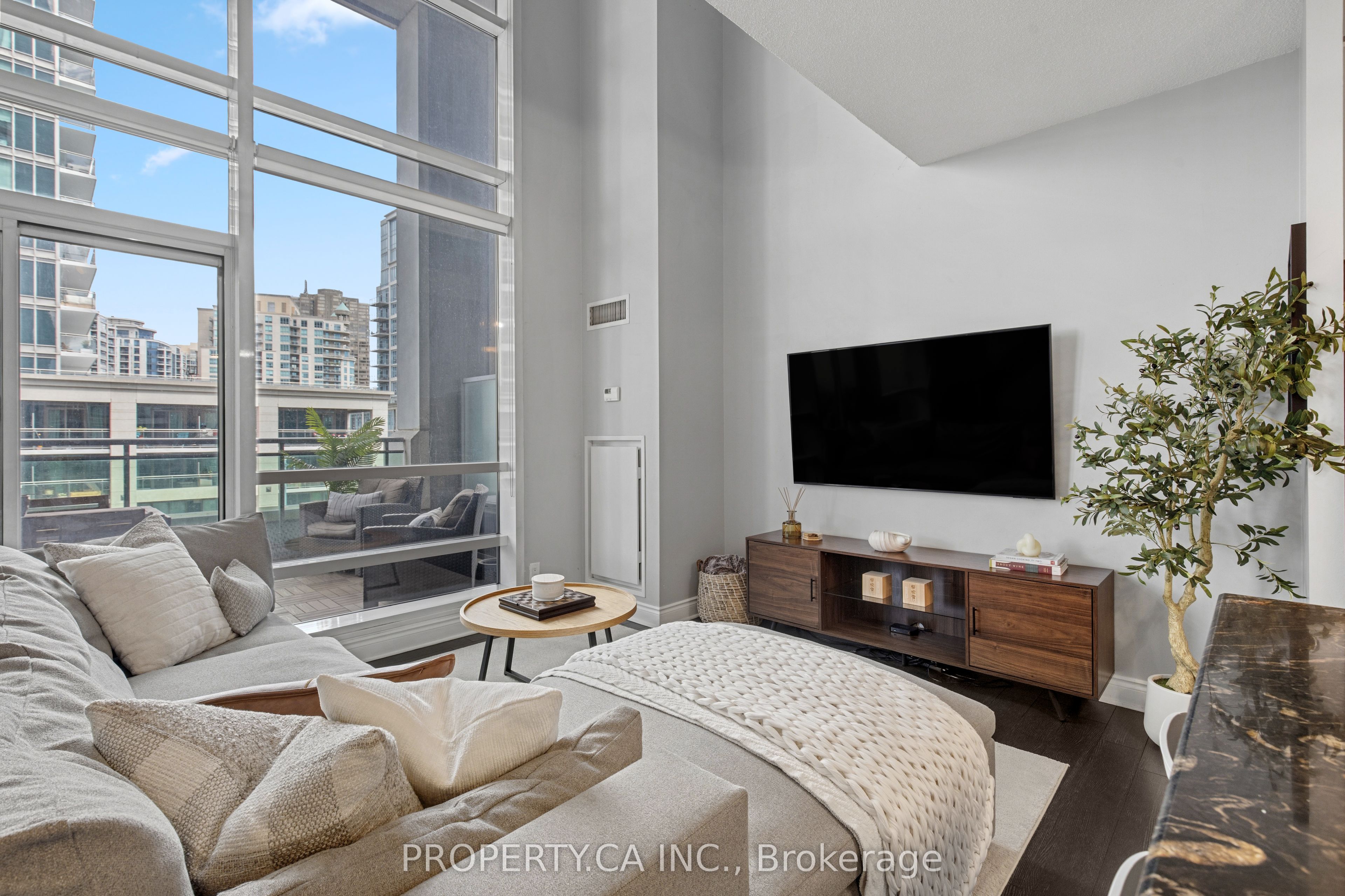 16 Brookers Lane 211, Toronto, ON M8V 0A5 photo 5