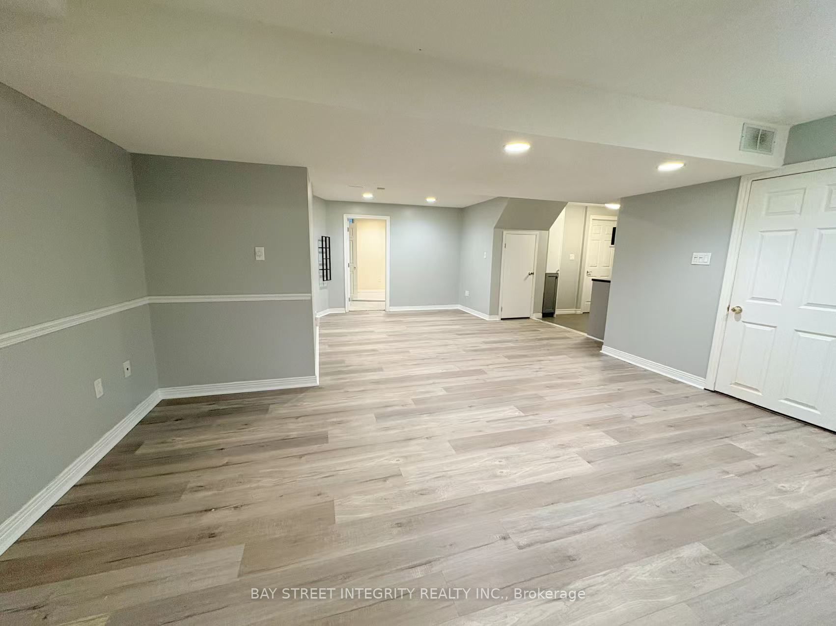 414 River Glen Boulevard, Oakville, ON L6H 5X5 photo 3