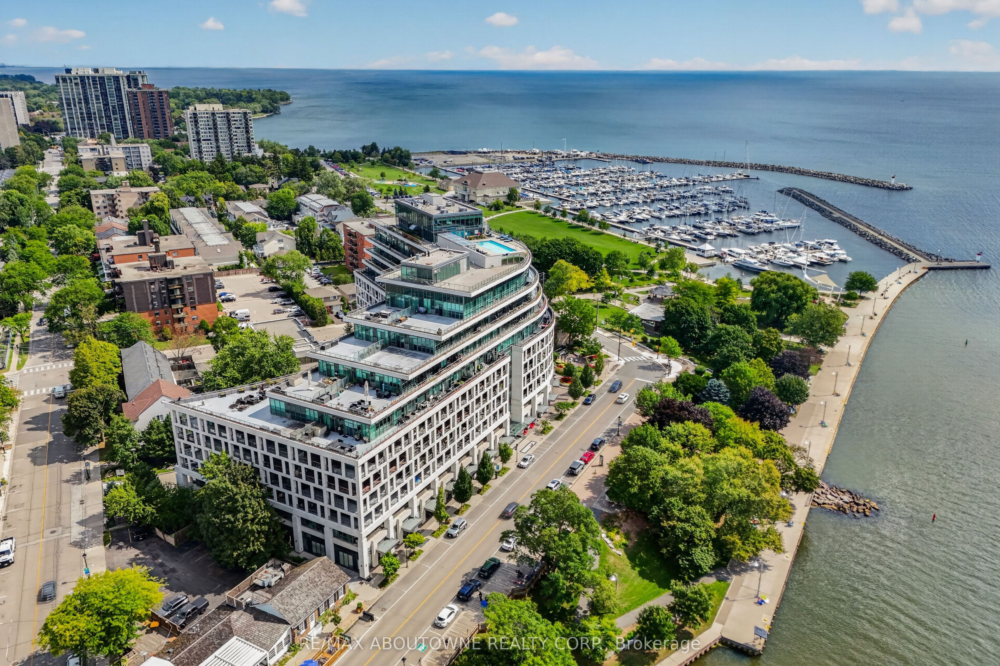 11 Bronte Road 808, Oakville, ON L6L 5B6