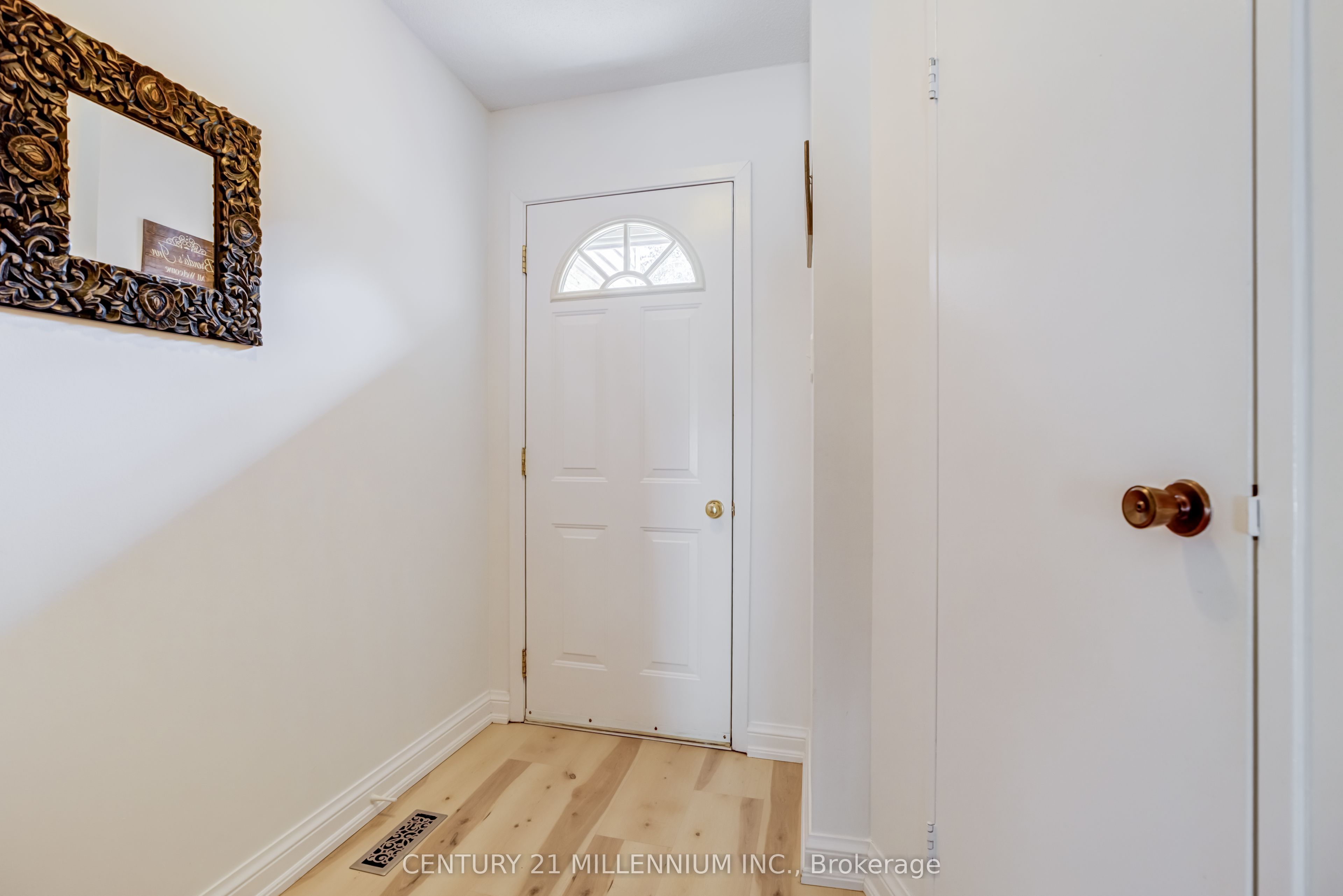 35 Tara Park Crescent, Brampton, ON L6V 3E3 photo 4