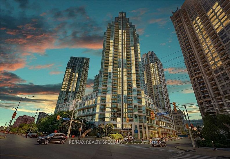 3939 Duke Of York Boulevard W 2401, Mississauga, ON L5B 4N2