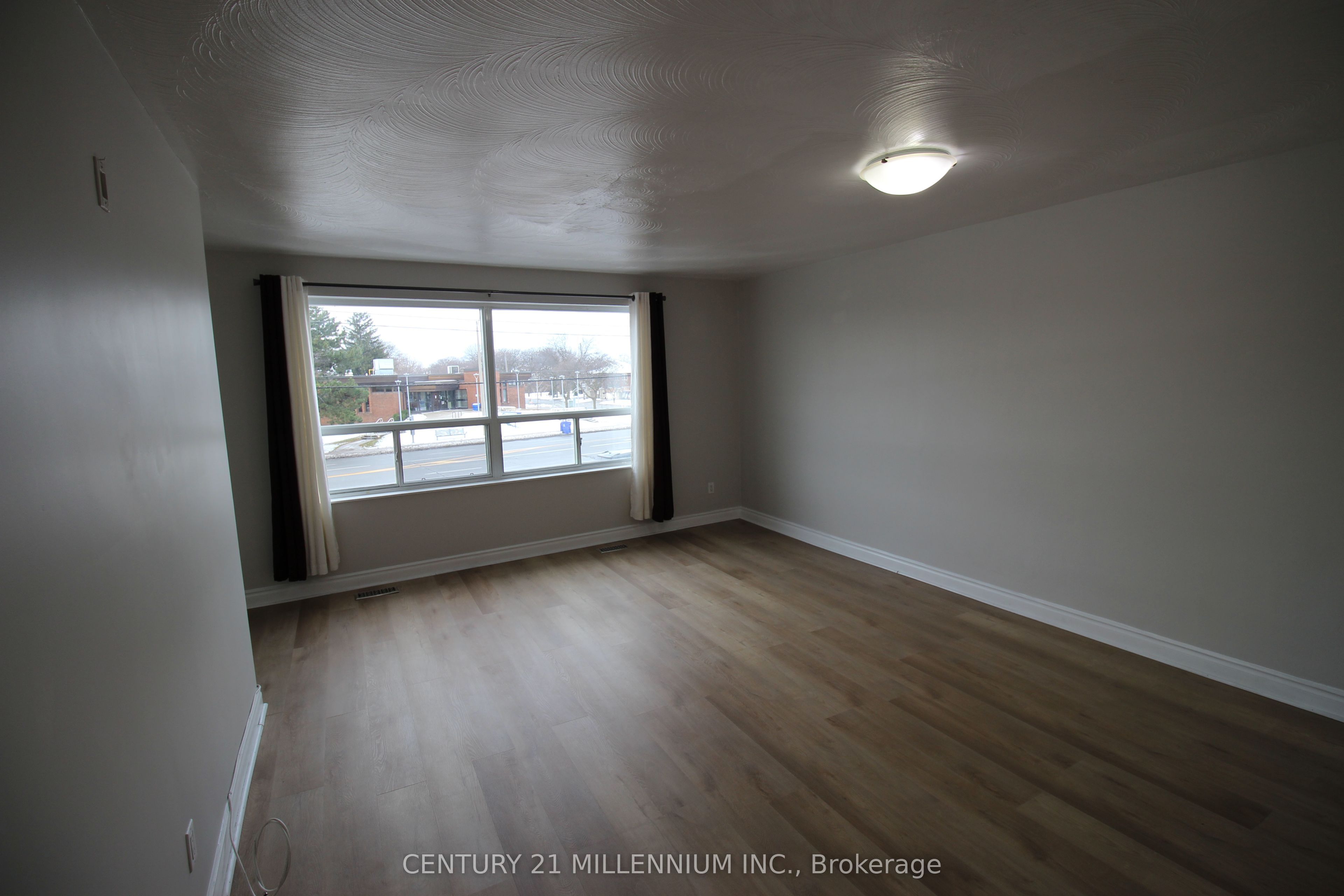 2991 Islington Avenue Upper, Toronto, ON M9L 2K9 photo 3