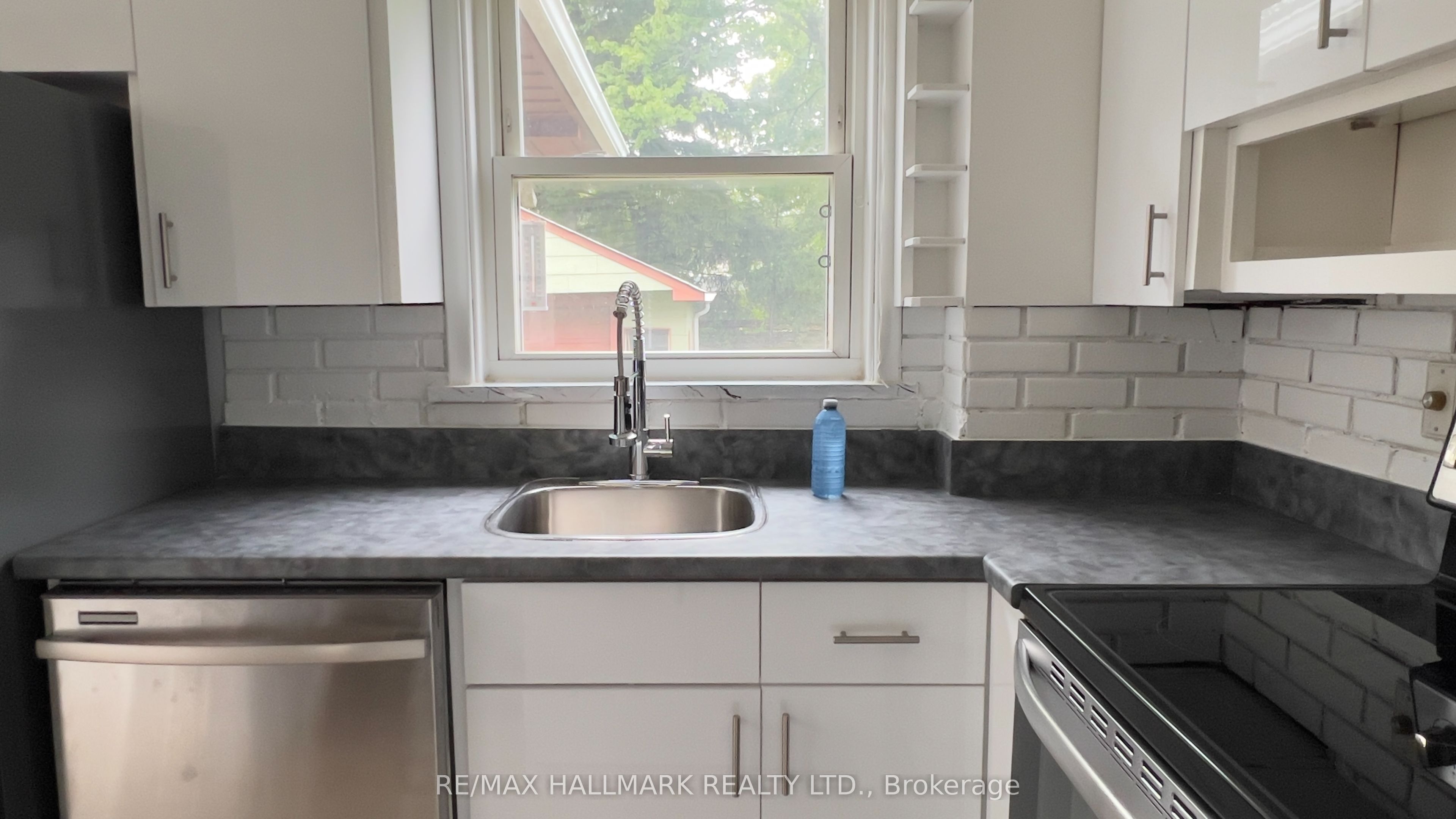 10 Adele Avenue, Toronto, ON M3L 1J1 photo 5