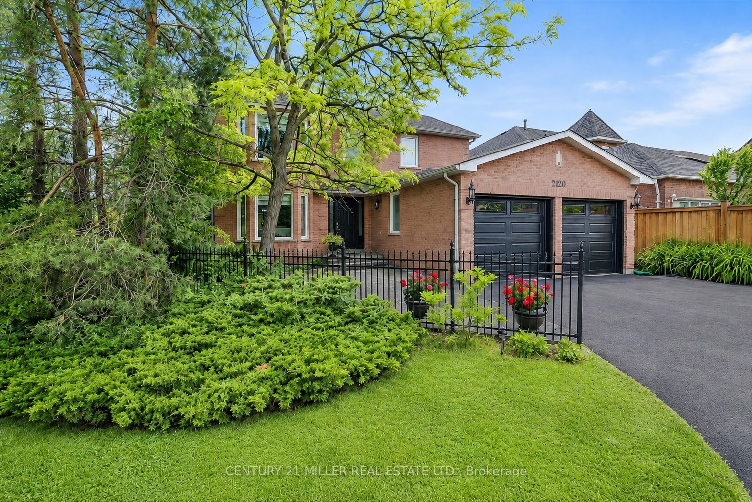 2120 Sixth Line, Oakville, ON L6H 3N1