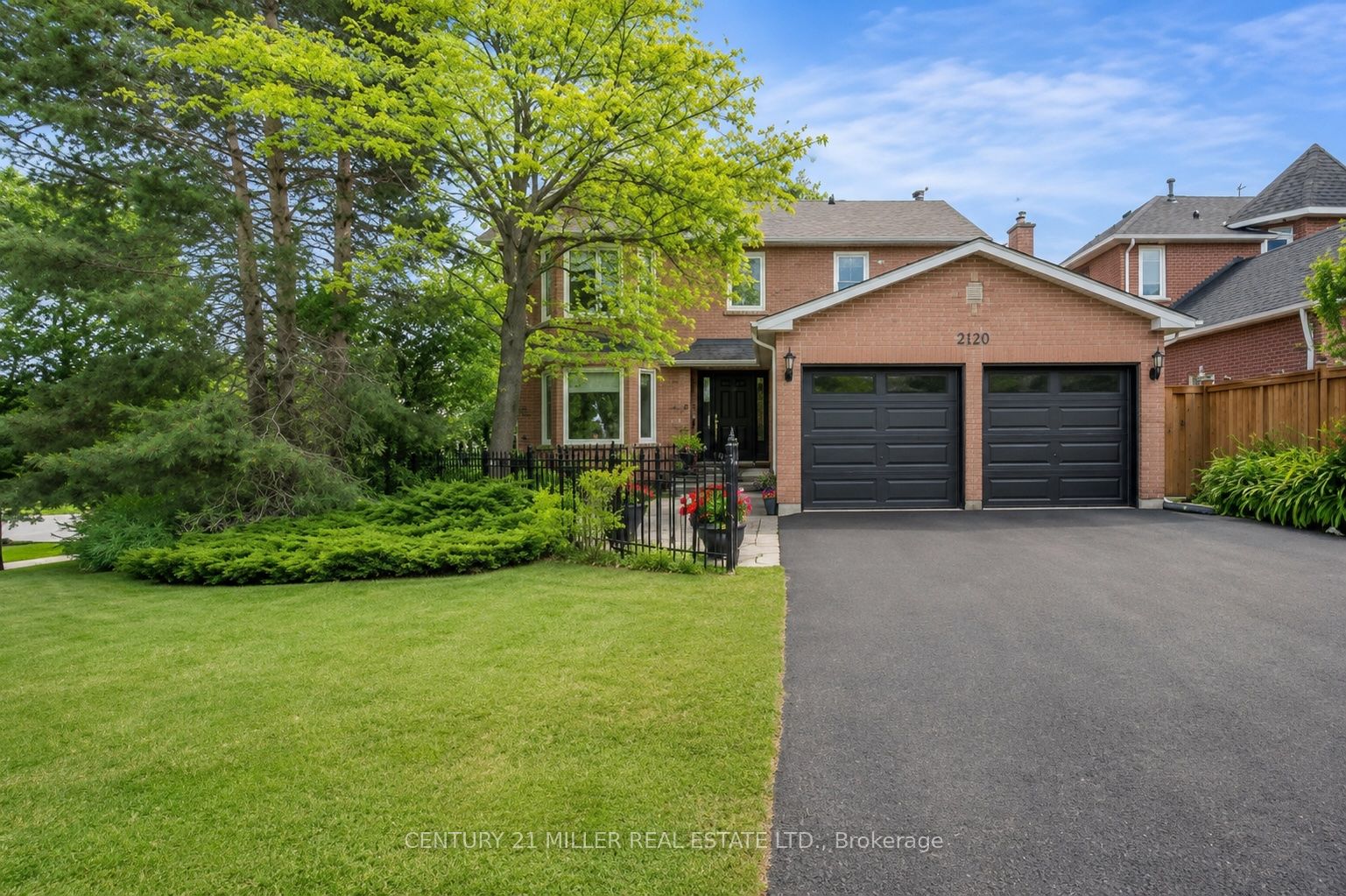 2120 Sixth Line, Oakville, ON L6H 3N1 photo 2