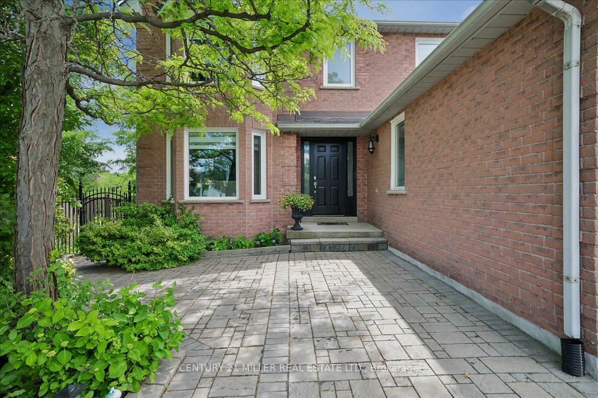 2120 Sixth Line, Oakville, ON L6H 3N1 photo 3