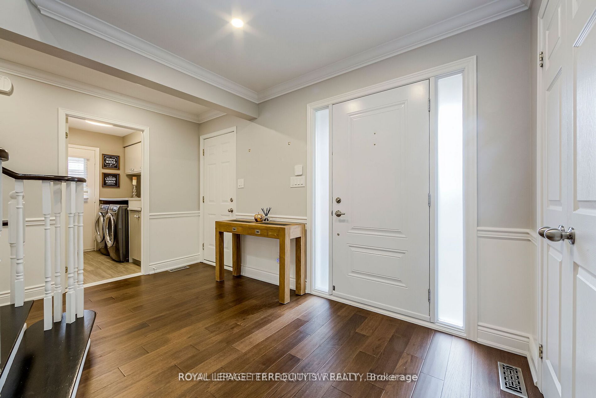 2025 Parklane Crescent, Burlington, ON L7M 3V6 photo 5
