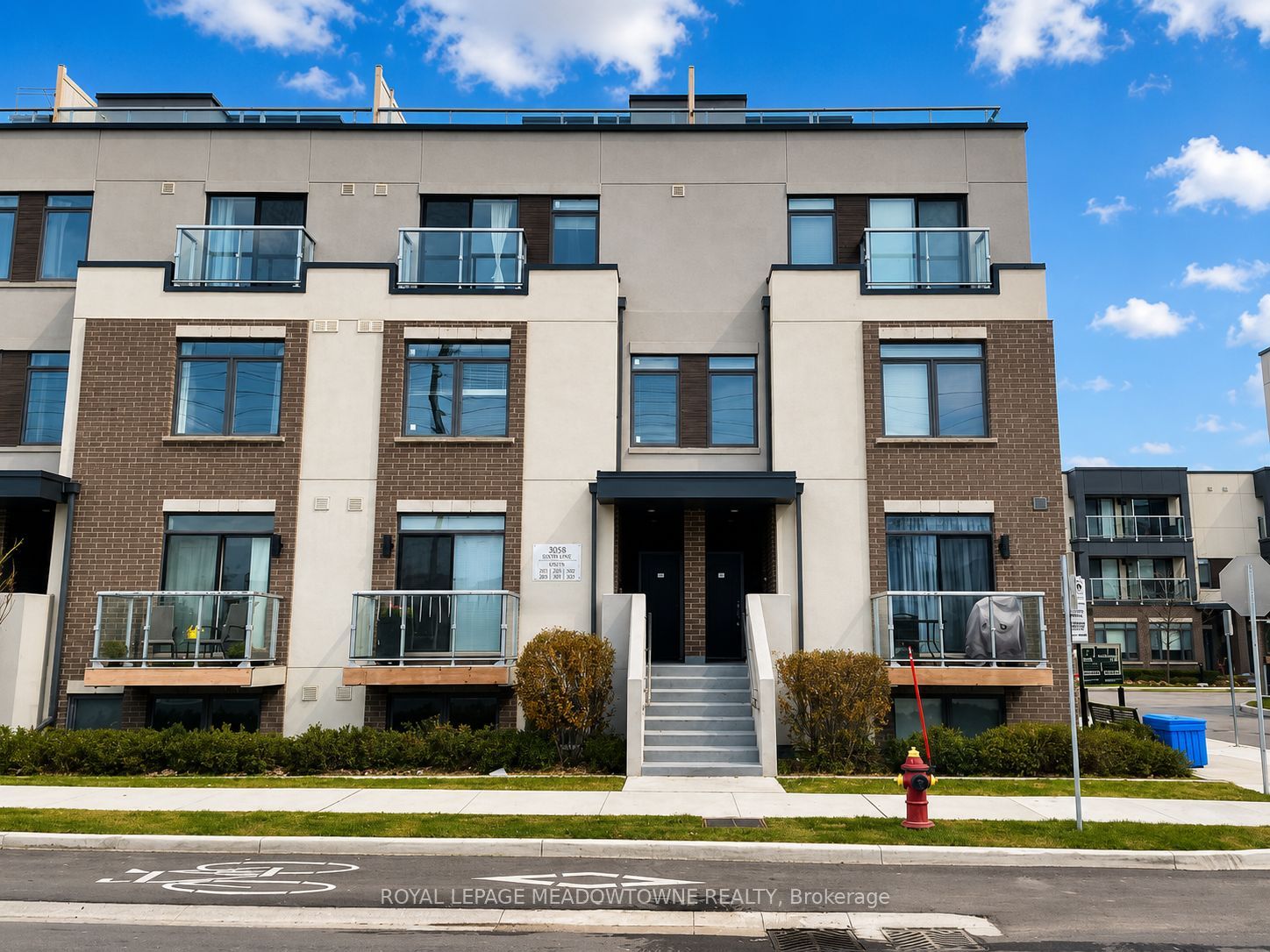 3058 Sixth Line 308, Oakville, ON L6M 1P8