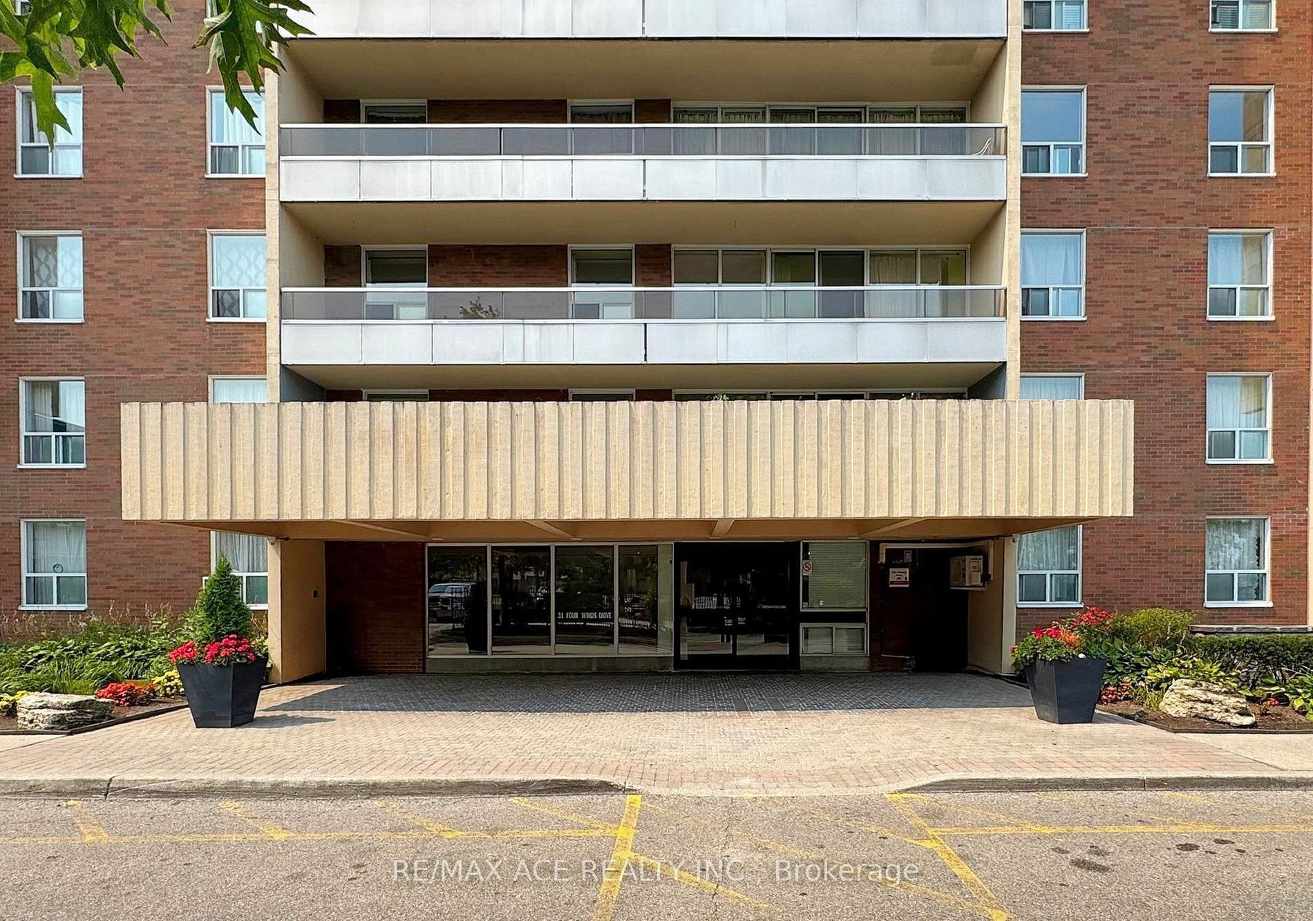 31 Four Winds Drive 514, Toronto, ON M3J 1K9 photo 2