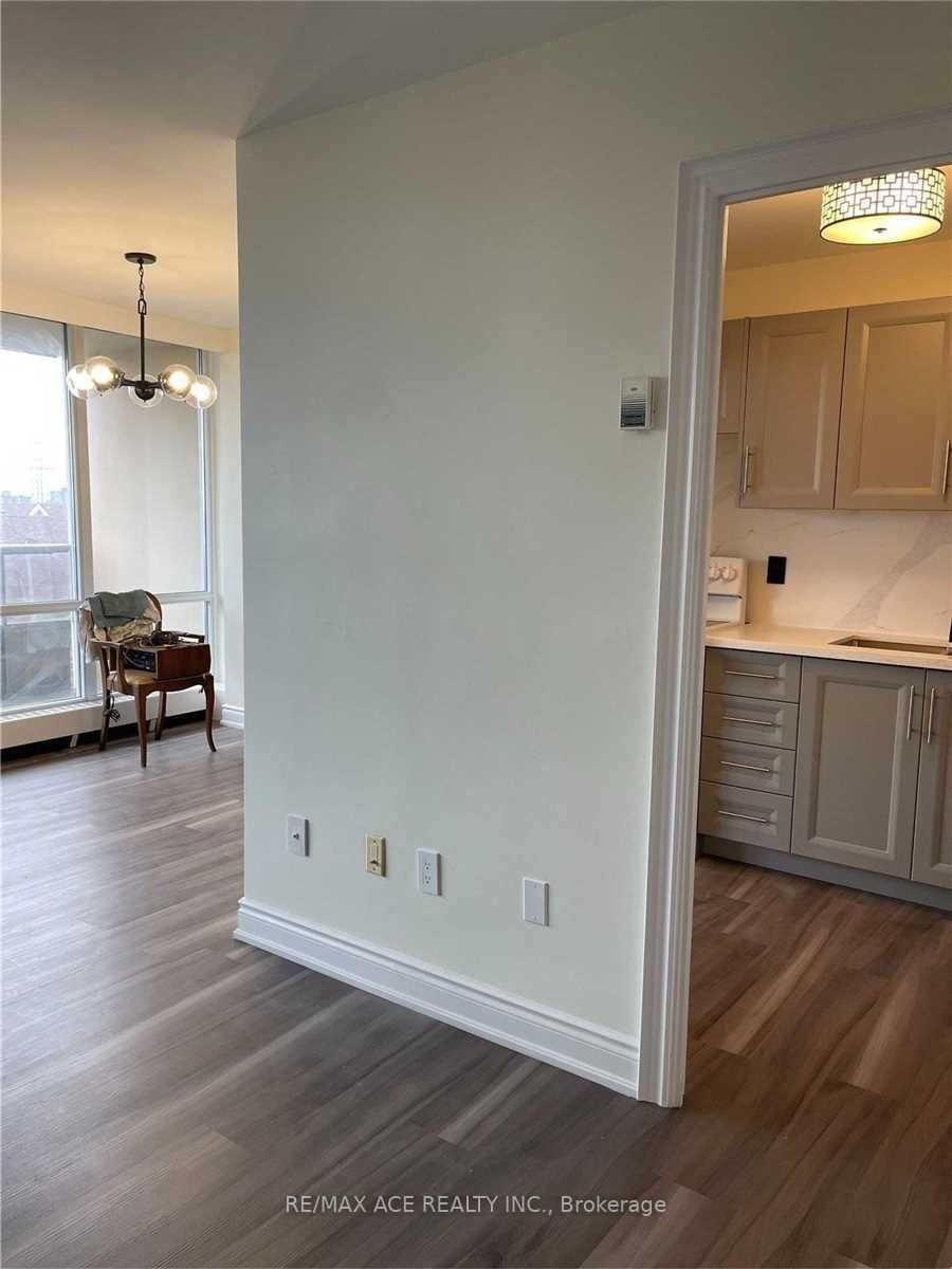 31 Four Winds Drive 514, Toronto, ON M3J 1K9 photo 3