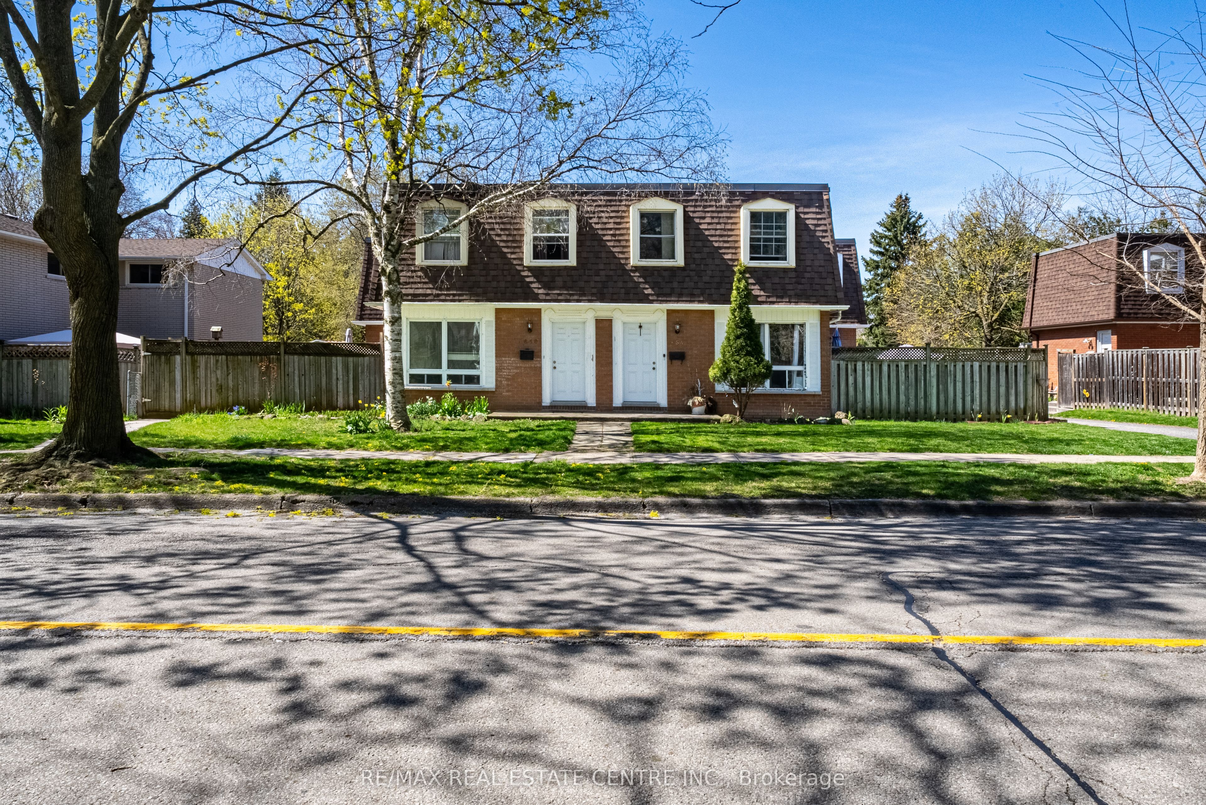 648-654 Francis Road S, Burlington, ON L7T 3X7 photo 2