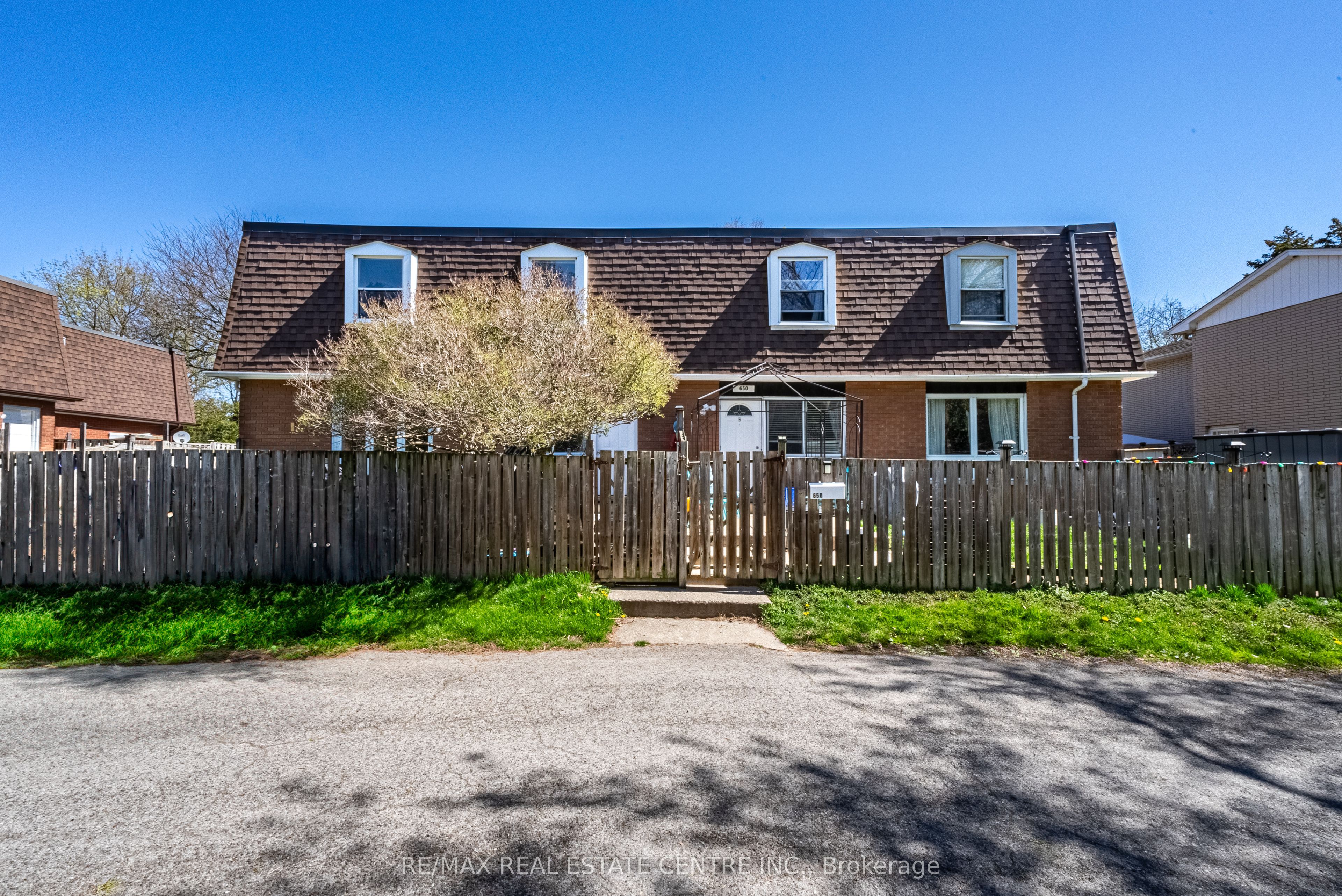 648-654 Francis Road S, Burlington, ON L7T 3X7 photo 3