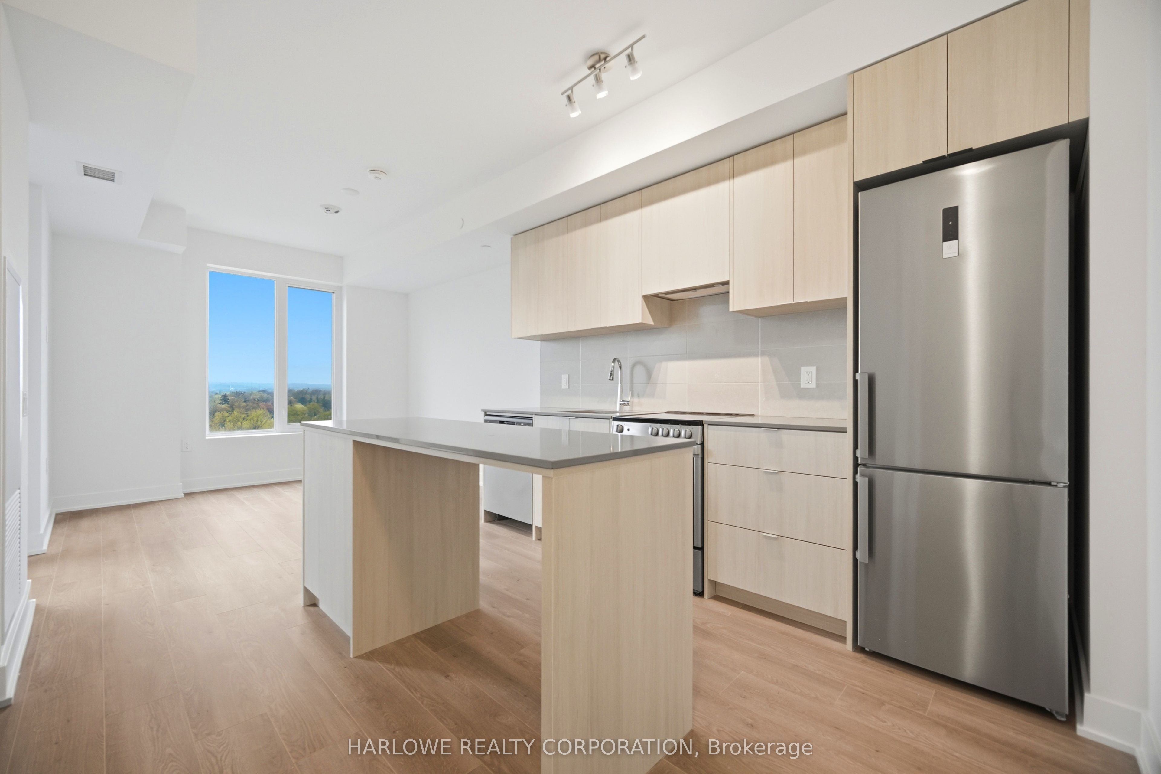 2088 James Street 1002, Burlington, ON L7R 0H2